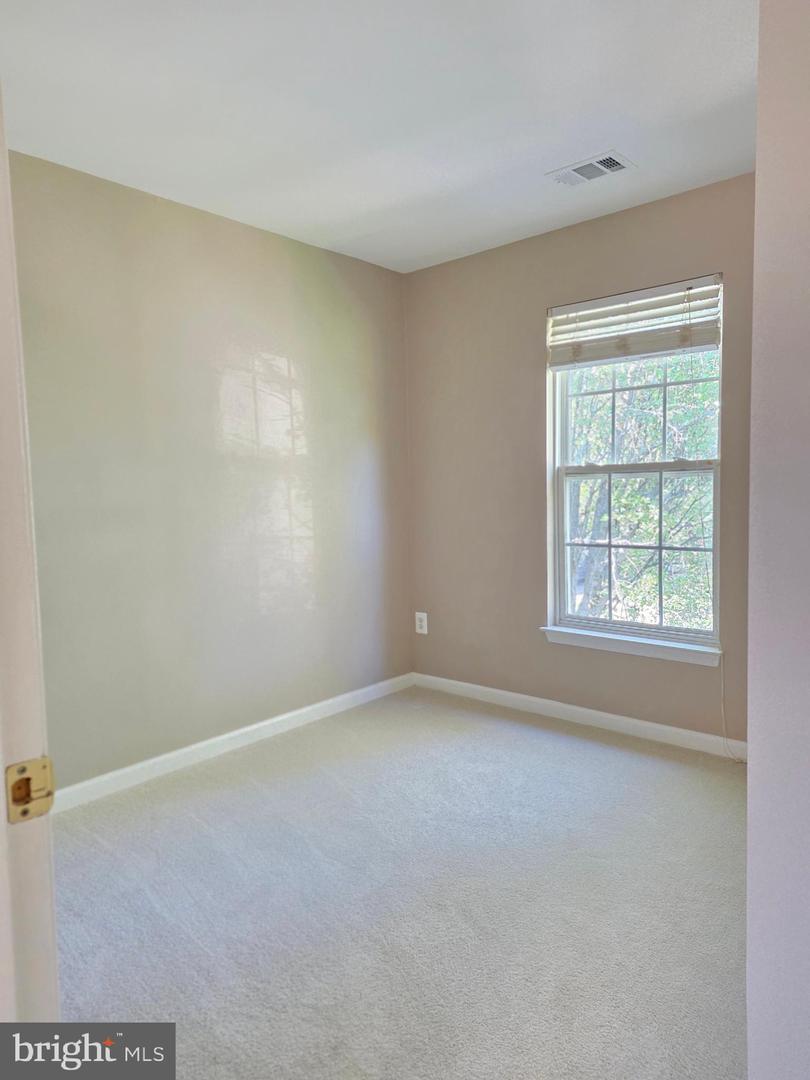 11139 GANDER CT, FREDERICKSBURG, Virginia 22407, 3 Bedrooms Bedrooms, ,3 BathroomsBathrooms,Residential,For sale,11139 GANDER CT,VASP2036558 MLS # VASP2036558