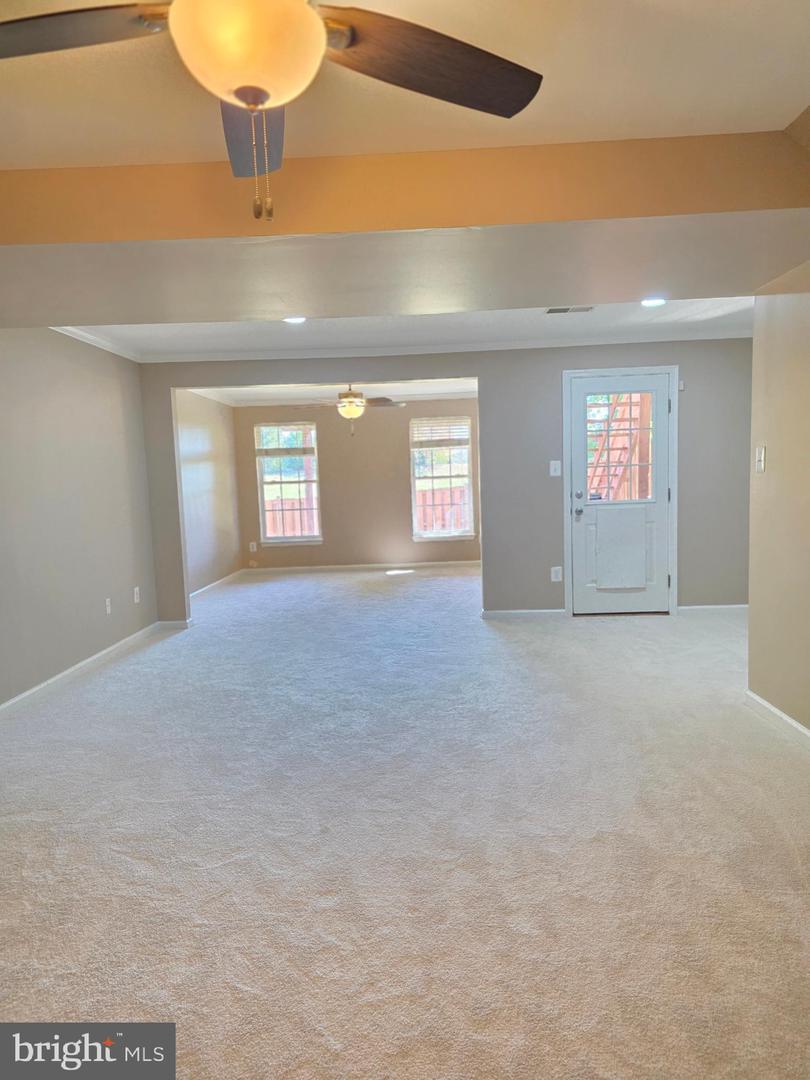 11139 GANDER CT, FREDERICKSBURG, Virginia 22407, 3 Bedrooms Bedrooms, ,3 BathroomsBathrooms,Residential,For sale,11139 GANDER CT,VASP2036558 MLS # VASP2036558