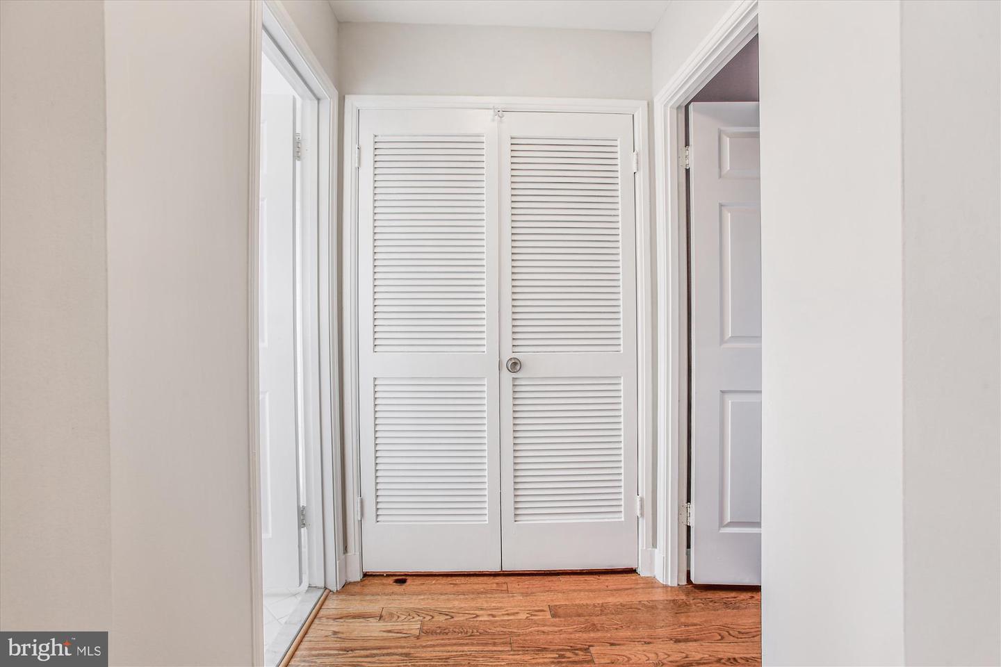 3000 S COLUMBUS ST S #B2, ARLINGTON, Virginia 22206, 2 Bedrooms Bedrooms, 9 Rooms Rooms,1 BathroomBathrooms,Residential,For sale,3000 S COLUMBUS ST S #B2,VAAR2065598 MLS # VAAR2065598 3000 S COLUMBUS ST S #B2, ARLINGTON, Virginia 22206, 2 Bedrooms Bedrooms, 9 Rooms Rooms,1 BathroomBathrooms,Residential,For sale,3000 S COLUMBUS ST S #B2,VAAR2065598 MLS # VAAR2065598