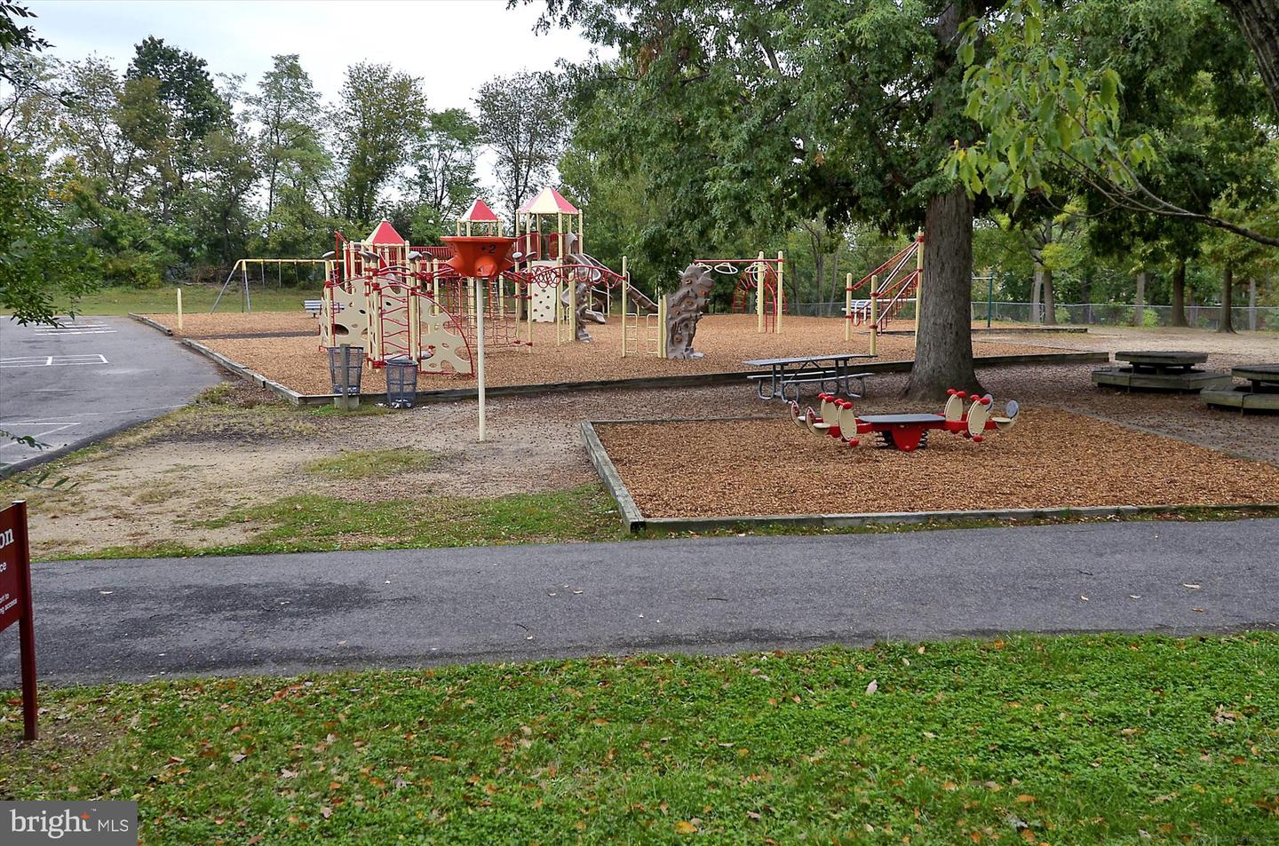 3000 S COLUMBUS ST S #B2, ARLINGTON, Virginia 22206, 2 Bedrooms Bedrooms, 9 Rooms Rooms,1 BathroomBathrooms,Residential,For sale,3000 S COLUMBUS ST S #B2,VAAR2065598 MLS # VAAR2065598 3000 S COLUMBUS ST S #B2, ARLINGTON, Virginia 22206, 2 Bedrooms Bedrooms, 9 Rooms Rooms,1 BathroomBathrooms,Residential,For sale,3000 S COLUMBUS ST S #B2,VAAR2065598 MLS # VAAR2065598