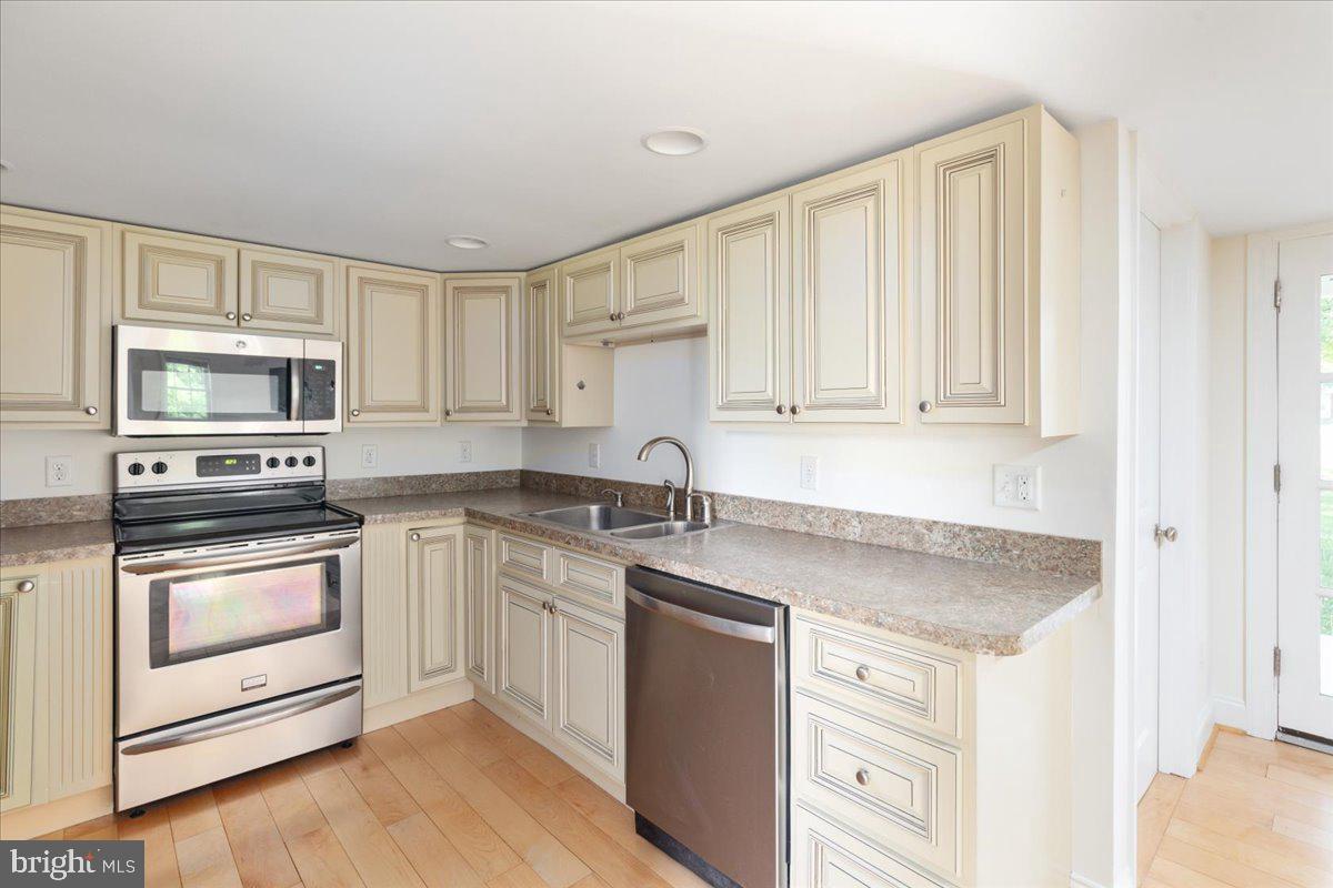 2729 MARTINSBURG PIKE, STEPHENSON, Virginia 22656, 3 Bedrooms Bedrooms, ,1 BathroomBathrooms,Residential,For sale,2729 MARTINSBURG PIKE,VAFV2038494 MLS # VAFV2038494