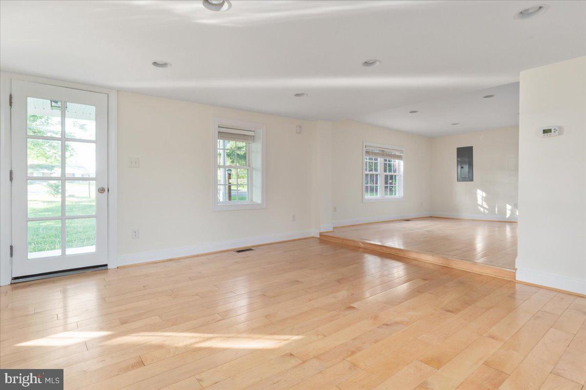 2729 MARTINSBURG PIKE, STEPHENSON, Virginia 22656, 3 Bedrooms Bedrooms, ,1 BathroomBathrooms,Residential,For sale,2729 MARTINSBURG PIKE,VAFV2038494 MLS # VAFV2038494