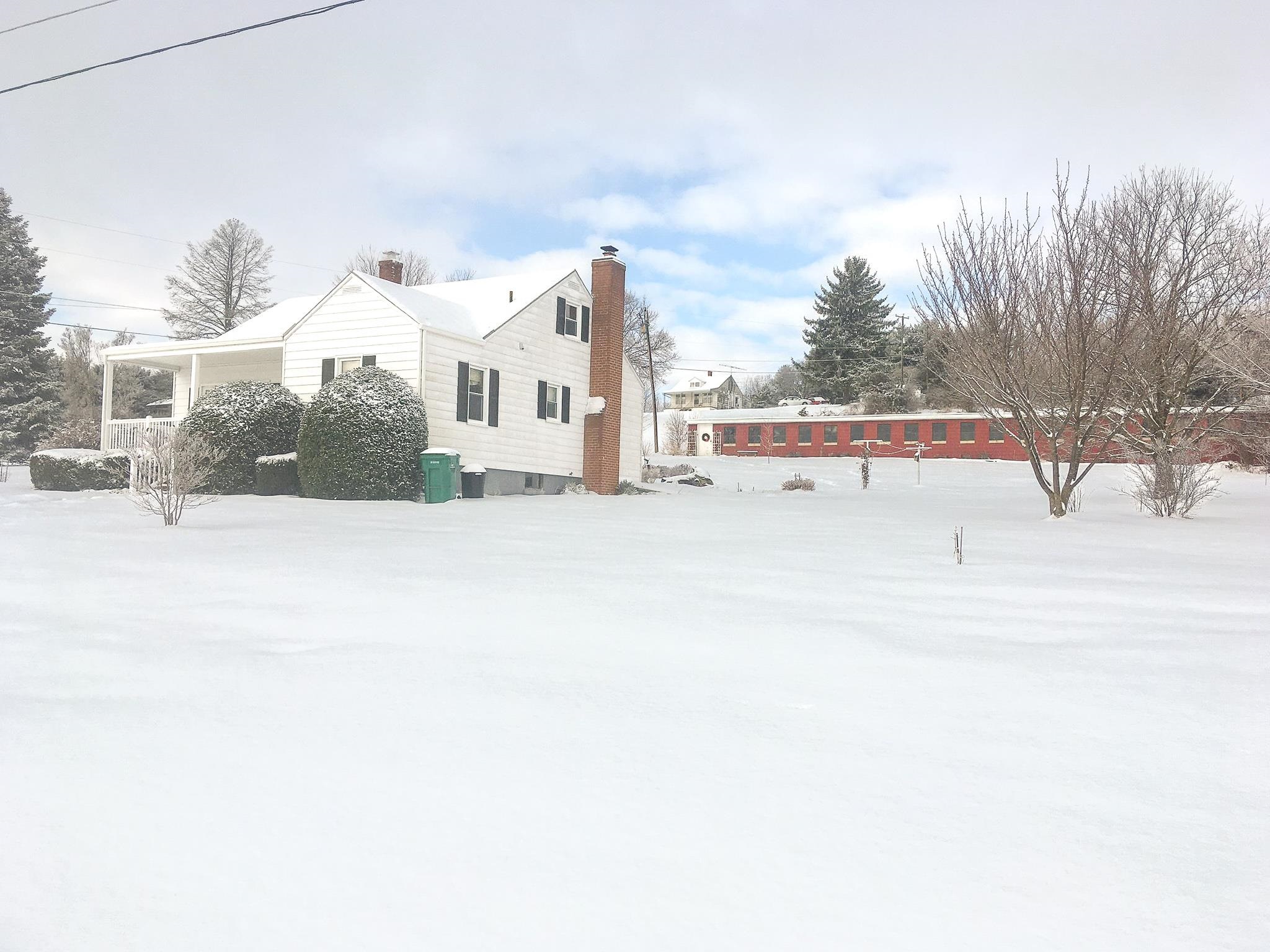 3113 WINDY HEIGHTS LN, ROCKINGHAM, Virginia 22802, 3 Bedrooms Bedrooms, ,1 BathroomBathrooms,Residential,3113 WINDY HEIGHTS LN,673056 MLS # 673056