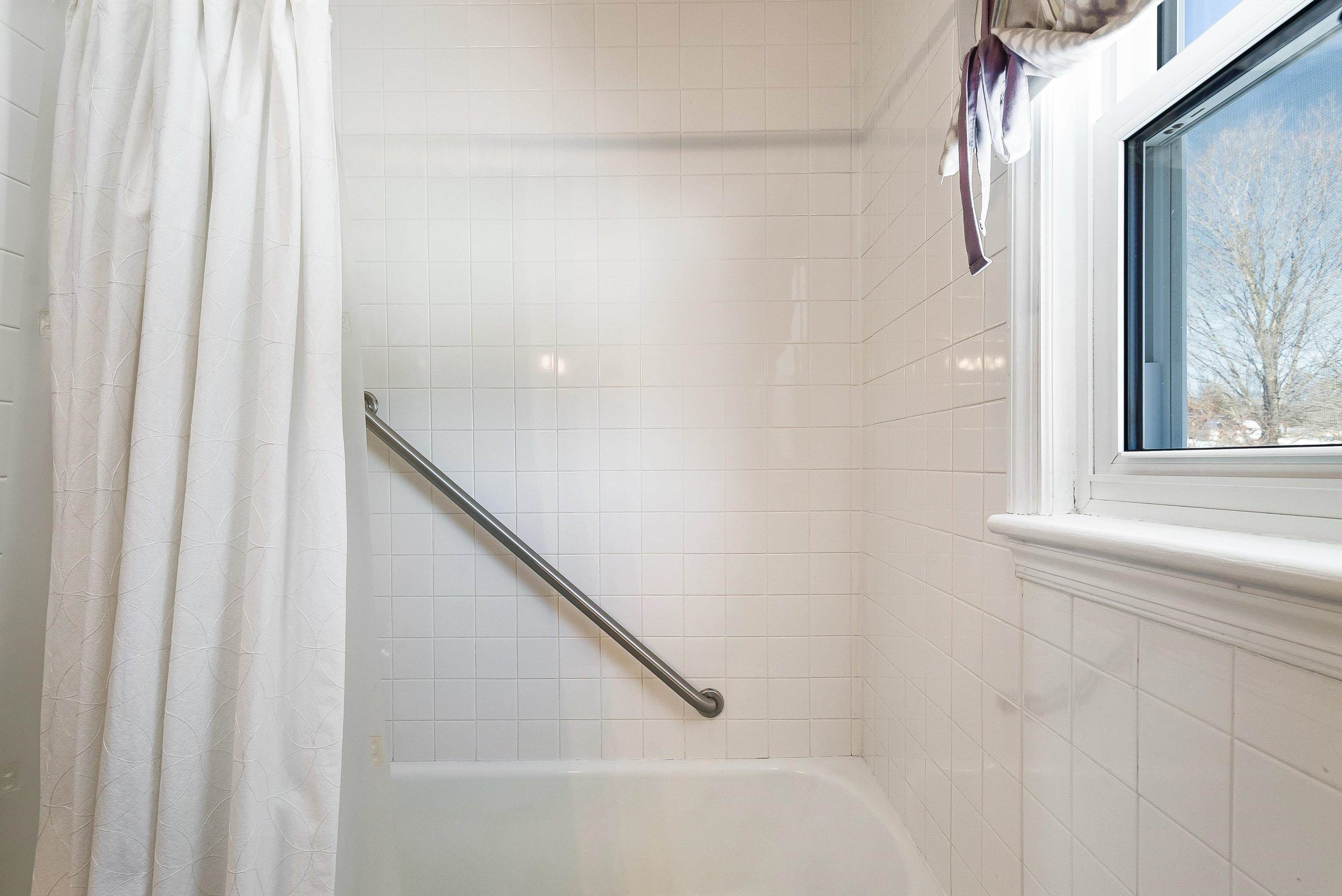 3113 WINDY HEIGHTS LN, ROCKINGHAM, Virginia 22802, 3 Bedrooms Bedrooms, ,1 BathroomBathrooms,Residential,3113 WINDY HEIGHTS LN,673056 MLS # 673056