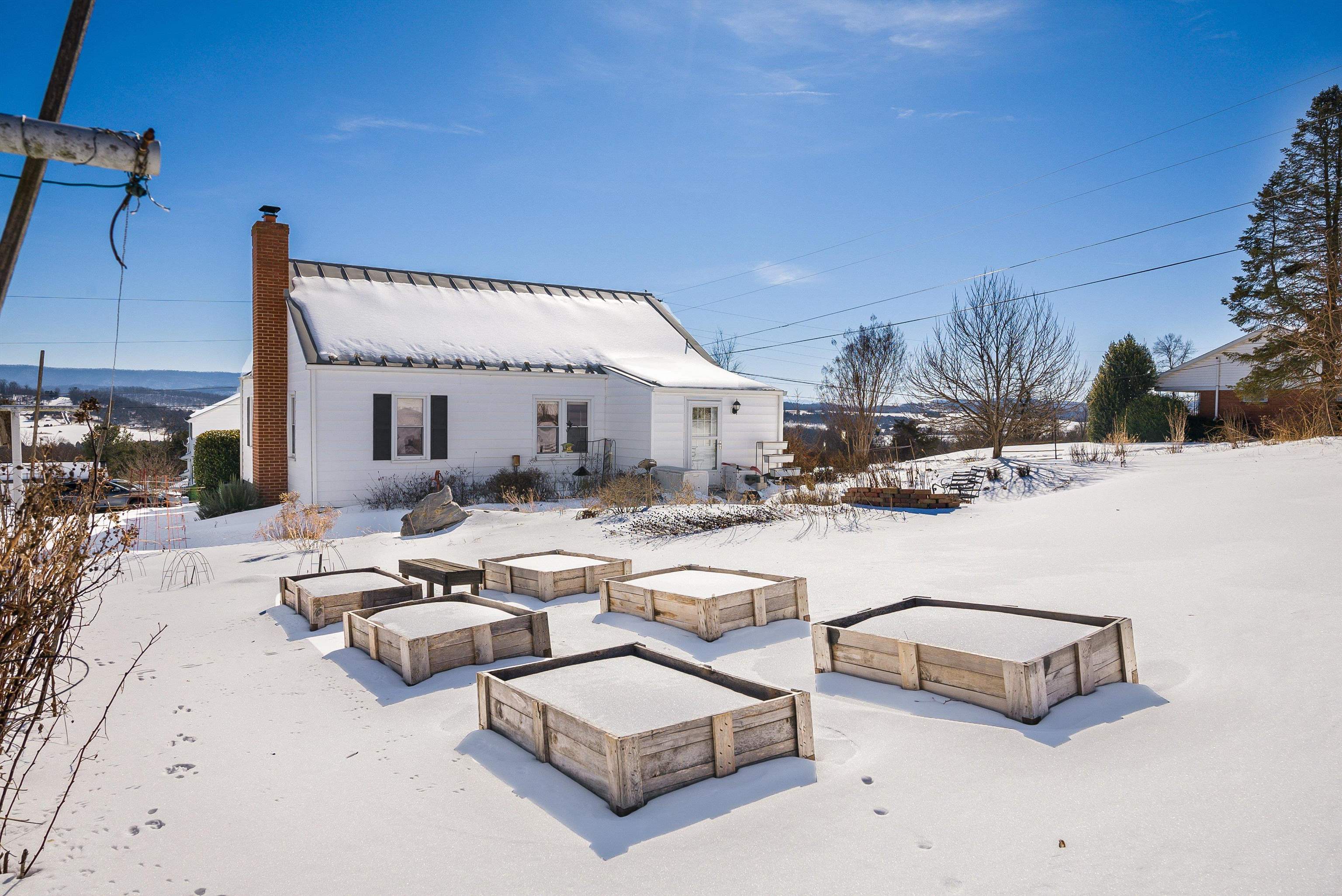 3113 WINDY HEIGHTS LN, ROCKINGHAM, Virginia 22802, 3 Bedrooms Bedrooms, ,1 BathroomBathrooms,Residential,3113 WINDY HEIGHTS LN,673056 MLS # 673056