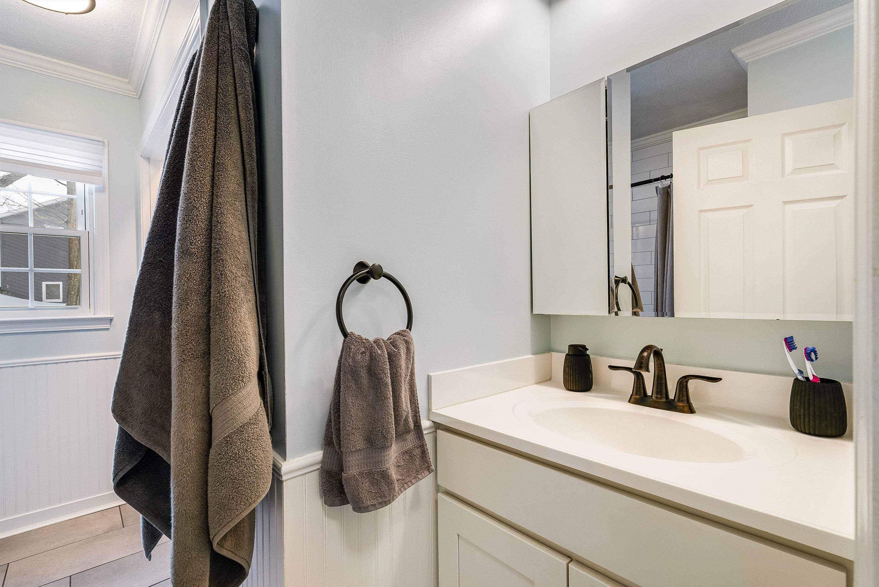 1894 HAWKSBILL RD, MCGAHEYSVILLE, Virginia 22840, 4 Bedrooms Bedrooms, ,2 BathroomsBathrooms,Residential,1894 HAWKSBILL RD,673062 MLS # 673062