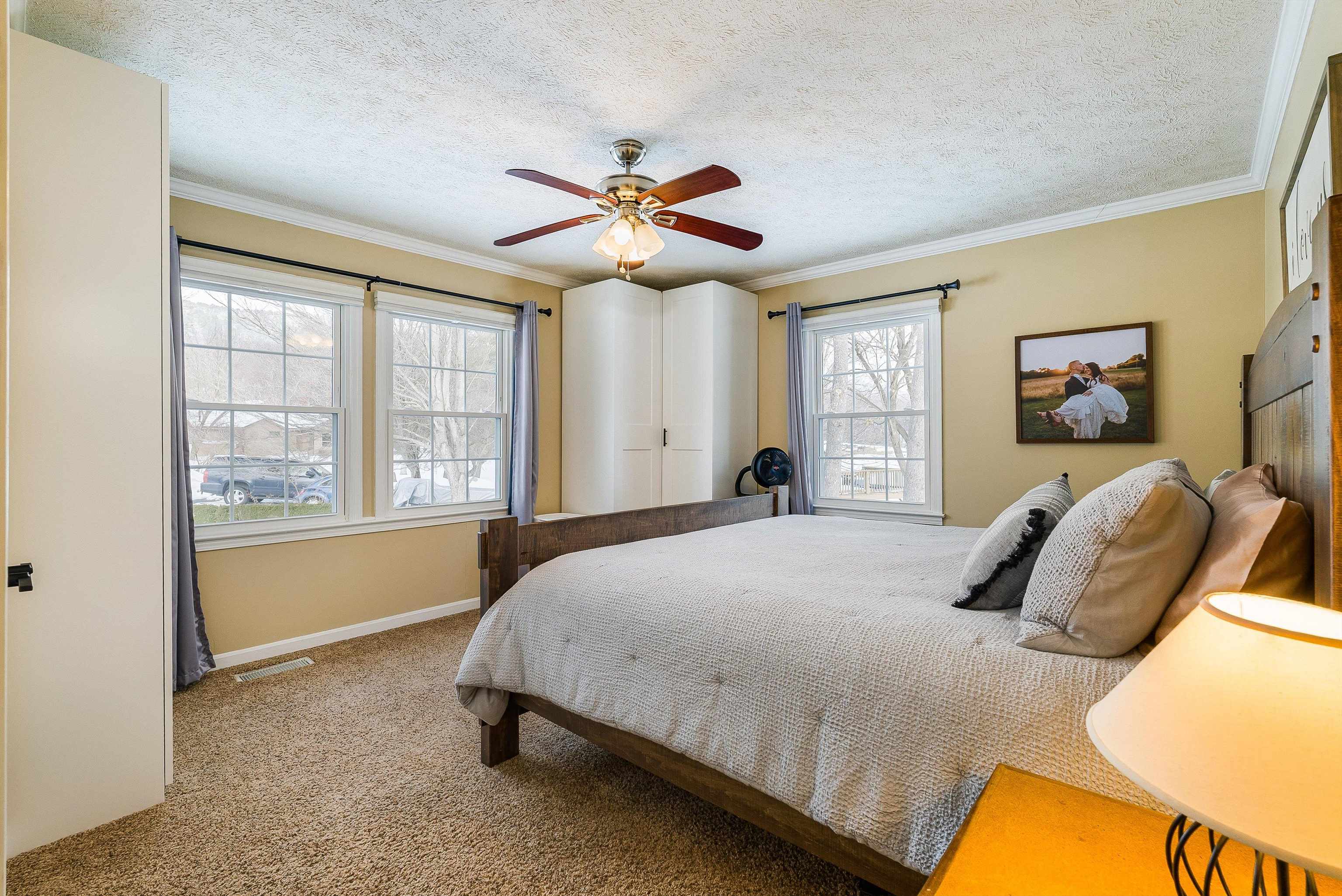 1894 HAWKSBILL RD, MCGAHEYSVILLE, Virginia 22840, 4 Bedrooms Bedrooms, ,2 BathroomsBathrooms,Residential,1894 HAWKSBILL RD,673062 MLS # 673062