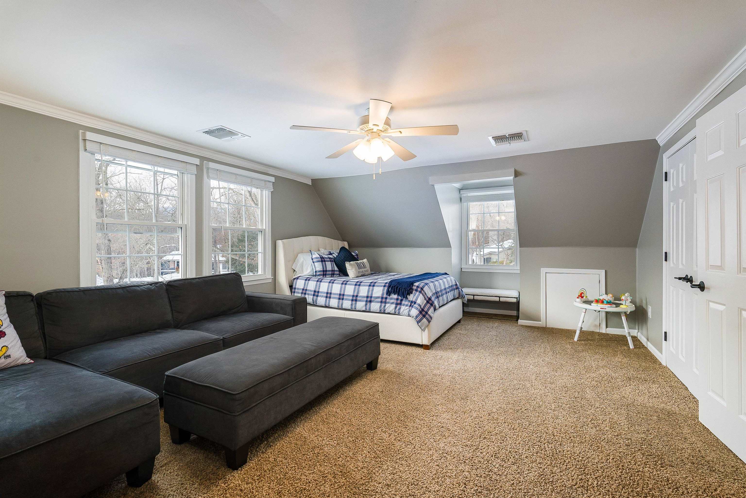 1894 HAWKSBILL RD, MCGAHEYSVILLE, Virginia 22840, 4 Bedrooms Bedrooms, ,2 BathroomsBathrooms,Residential,1894 HAWKSBILL RD,673062 MLS # 673062