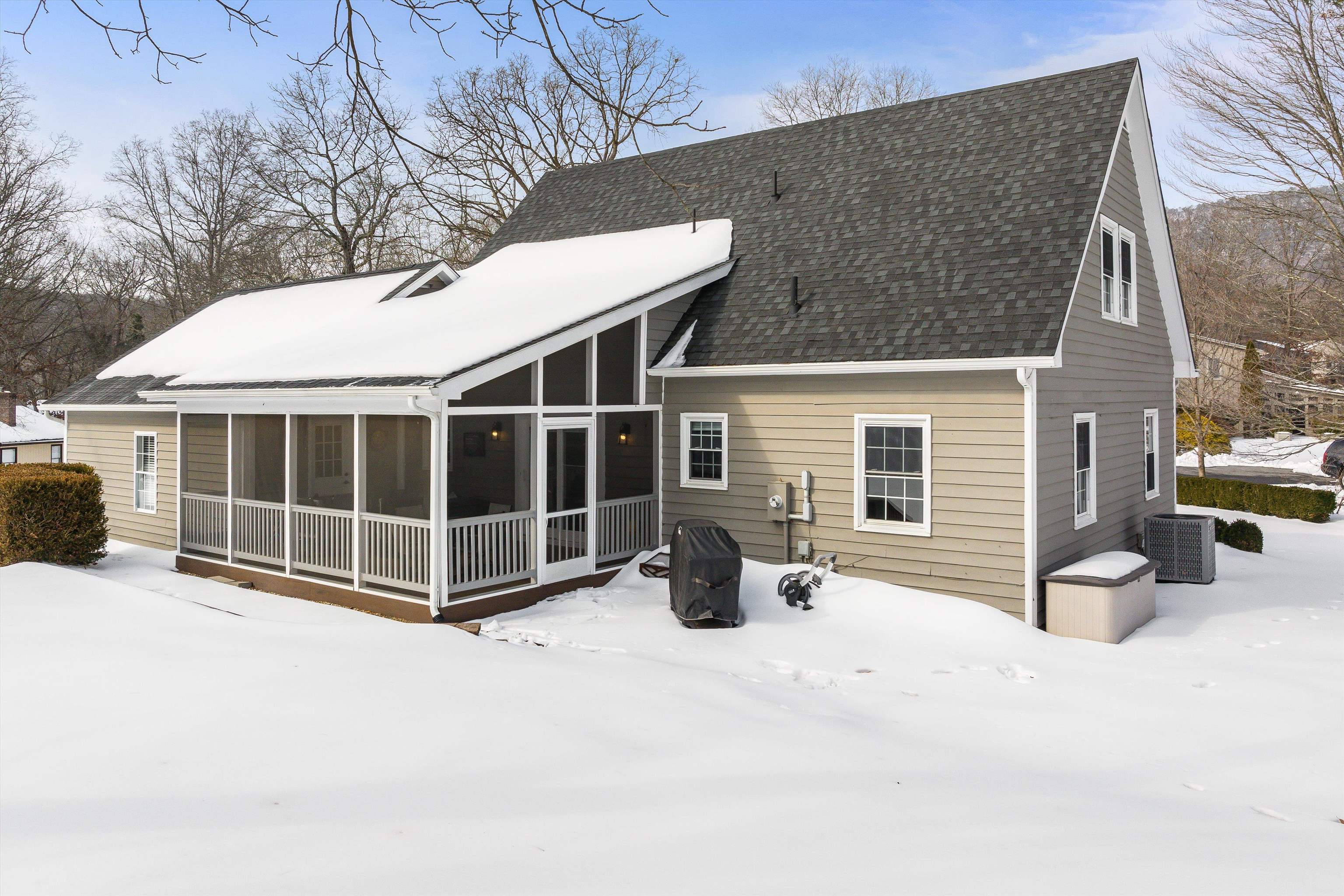 1894 HAWKSBILL RD, MCGAHEYSVILLE, Virginia 22840, 4 Bedrooms Bedrooms, ,2 BathroomsBathrooms,Residential,1894 HAWKSBILL RD,673062 MLS # 673062