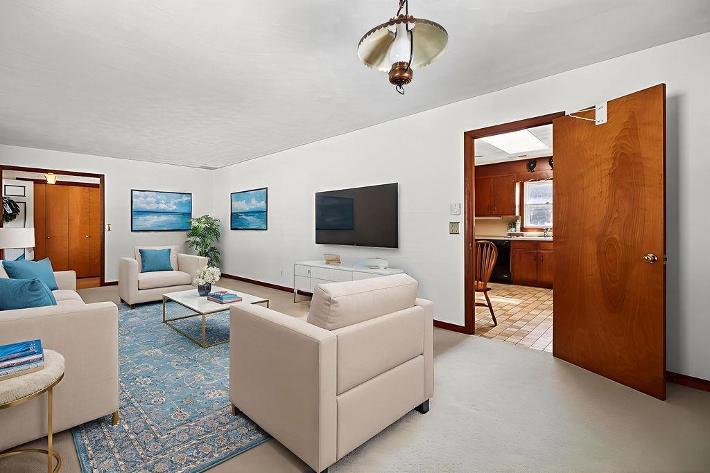 736 MIDDLEBROOK RD, STAUNTON, Virginia 24401, 3 Bedrooms Bedrooms, ,3 BathroomsBathrooms,Residential,736 MIDDLEBROOK RD,673207 MLS # 673207