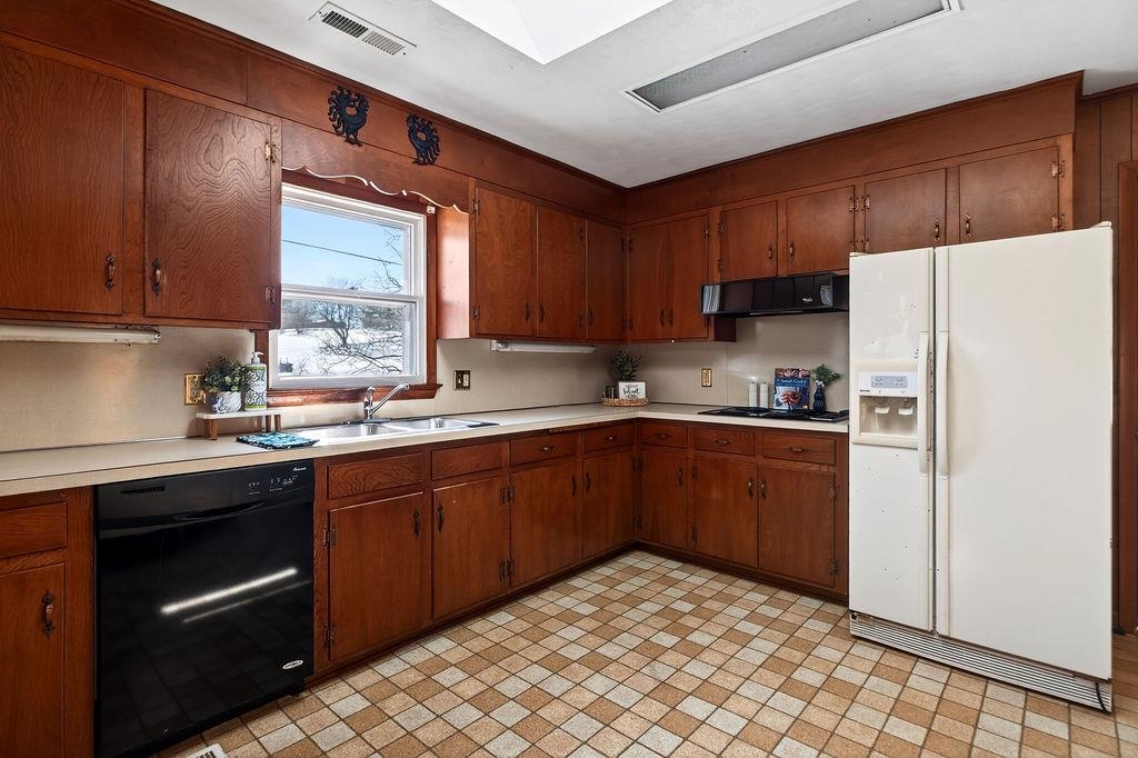 736 MIDDLEBROOK RD, STAUNTON, Virginia 24401, 3 Bedrooms Bedrooms, ,3 BathroomsBathrooms,Residential,736 MIDDLEBROOK RD,673207 MLS # 673207