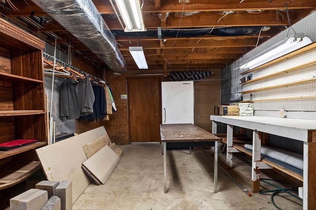 736 MIDDLEBROOK RD, STAUNTON, Virginia 24401, 3 Bedrooms Bedrooms, ,3 BathroomsBathrooms,Residential,736 MIDDLEBROOK RD,673207 MLS # 673207