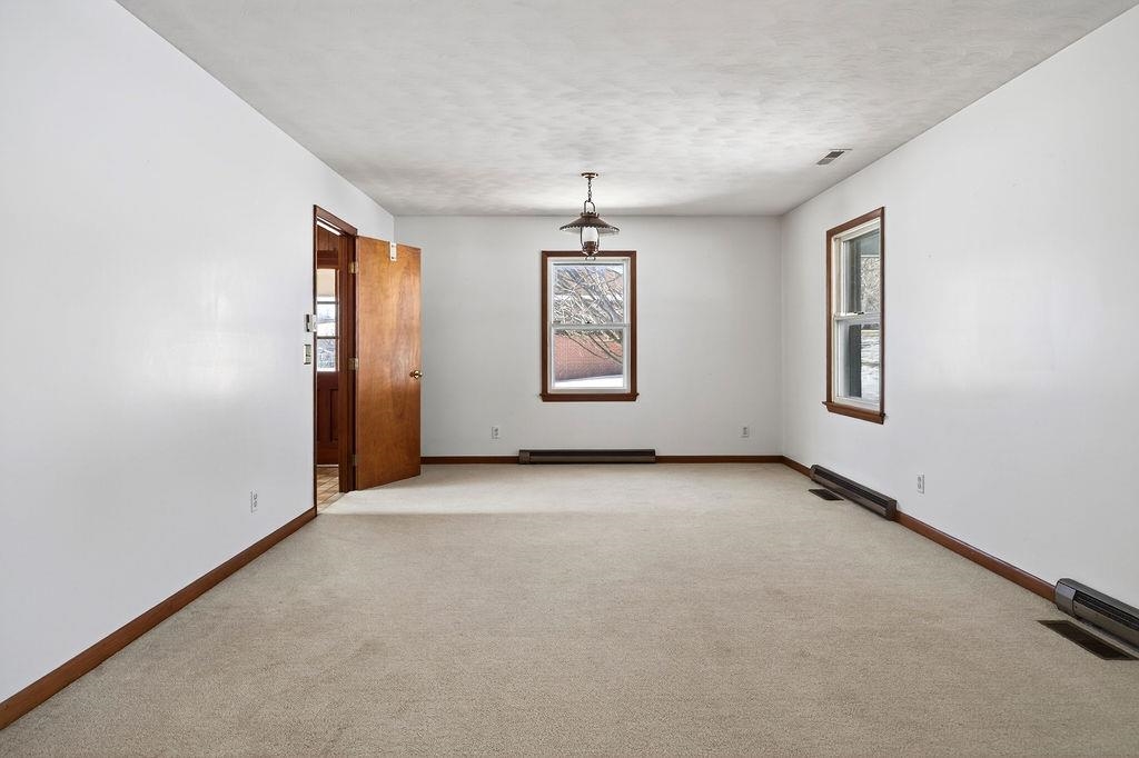 736 MIDDLEBROOK RD, STAUNTON, Virginia 24401, 3 Bedrooms Bedrooms, ,3 BathroomsBathrooms,Residential,736 MIDDLEBROOK RD,673207 MLS # 673207