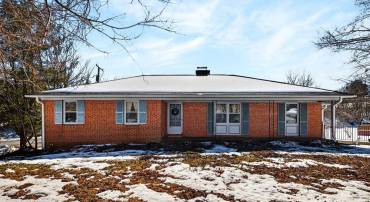 736 MIDDLEBROOK RD, STAUNTON, Virginia 24401, 3 Bedrooms Bedrooms, ,3 BathroomsBathrooms,Residential,736 MIDDLEBROOK RD,673207 MLS # 673207