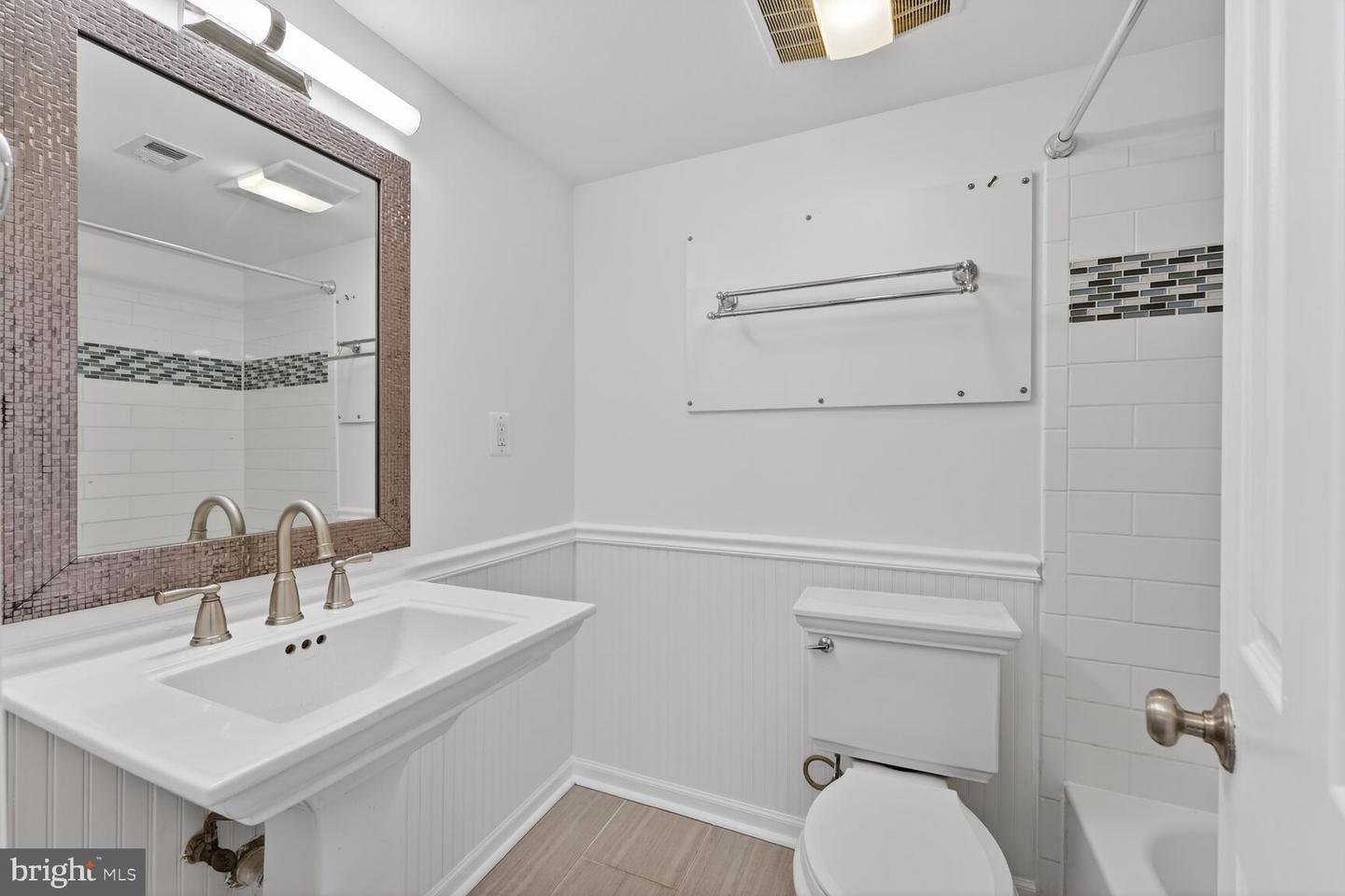 12753 DARA DR #101, WOODBRIDGE, Virginia 22192, 1 Bedroom Bedrooms, ,1 BathroomBathrooms,Residential,For sale,12753 DARA DR #101,VAPW2109456 MLS # VAPW2109456