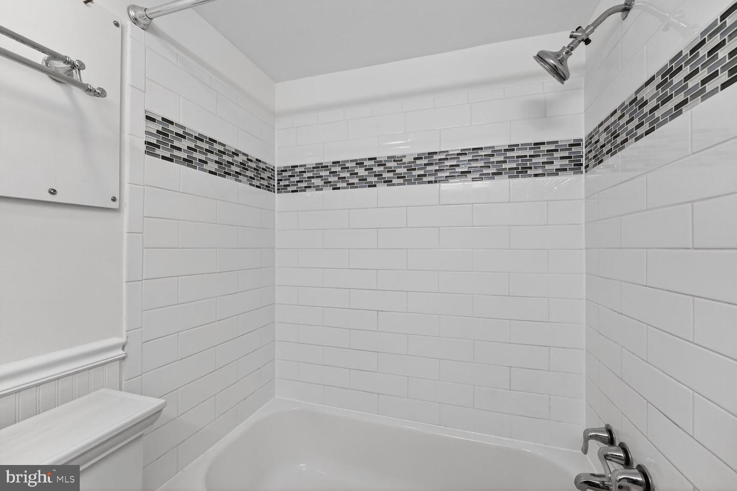 12753 DARA DR #101, WOODBRIDGE, Virginia 22192, 1 Bedroom Bedrooms, ,1 BathroomBathrooms,Residential,For sale,12753 DARA DR #101,VAPW2109456 MLS # VAPW2109456