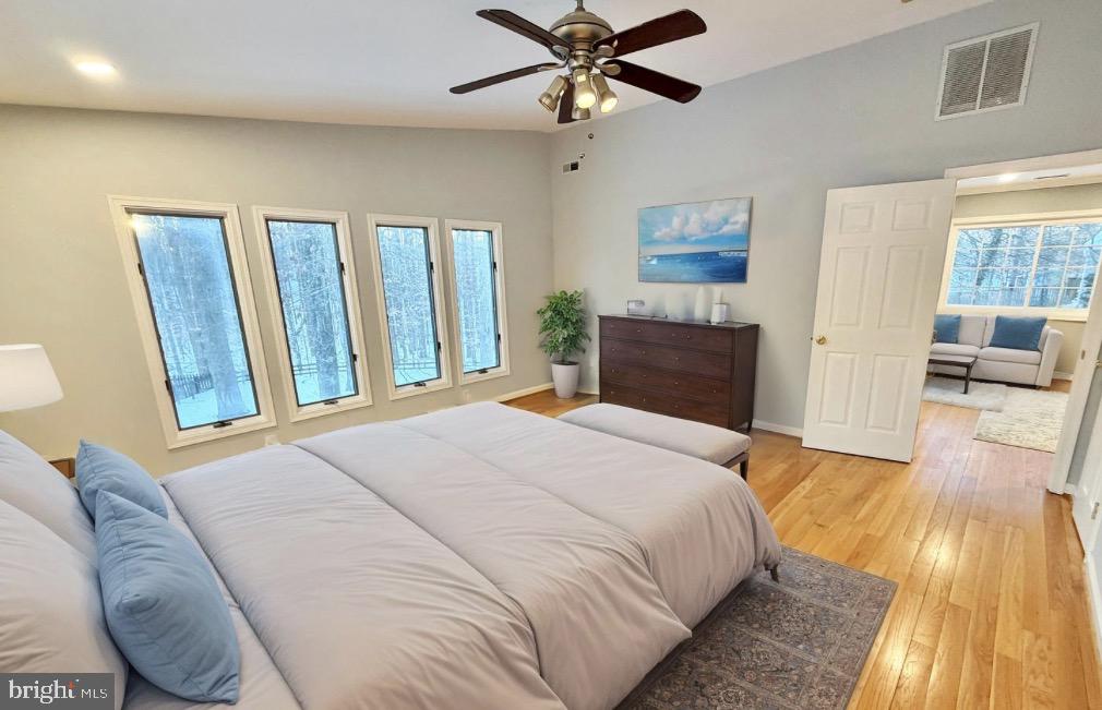 4962 SABRA LN, ANNANDALE, Virginia 22003, 5 Bedrooms Bedrooms, ,3 BathroomsBathrooms,Residential,For sale,4962 SABRA LN,VAFX2286722 MLS # VAFX2286722