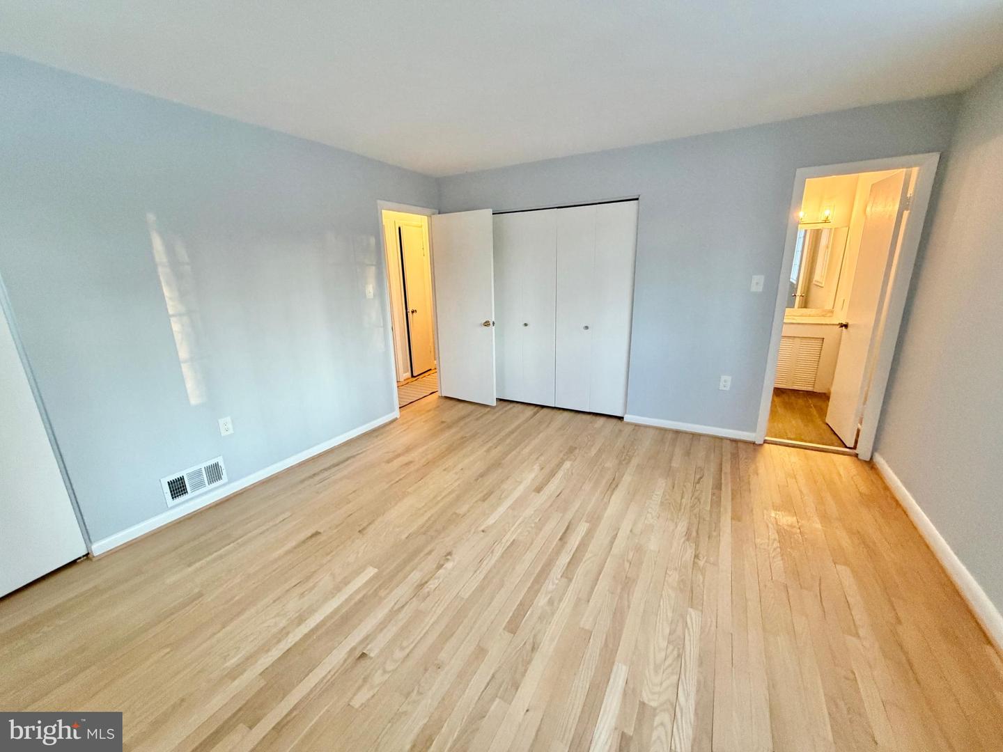 4962 SABRA LN, ANNANDALE, Virginia 22003, 5 Bedrooms Bedrooms, ,3 BathroomsBathrooms,Residential,For sale,4962 SABRA LN,VAFX2286722 MLS # VAFX2286722