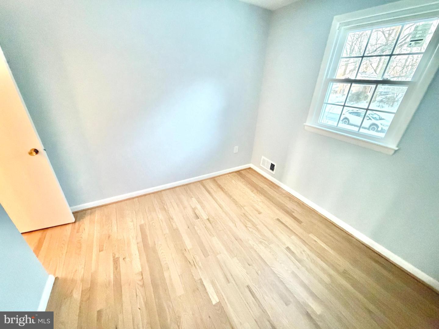 4962 SABRA LN, ANNANDALE, Virginia 22003, 5 Bedrooms Bedrooms, ,3 BathroomsBathrooms,Residential,For sale,4962 SABRA LN,VAFX2286722 MLS # VAFX2286722