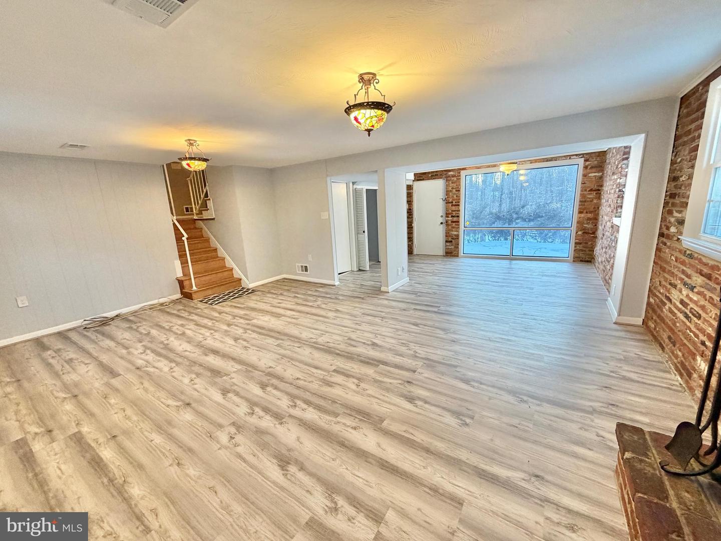 4962 SABRA LN, ANNANDALE, Virginia 22003, 5 Bedrooms Bedrooms, ,3 BathroomsBathrooms,Residential,For sale,4962 SABRA LN,VAFX2286722 MLS # VAFX2286722