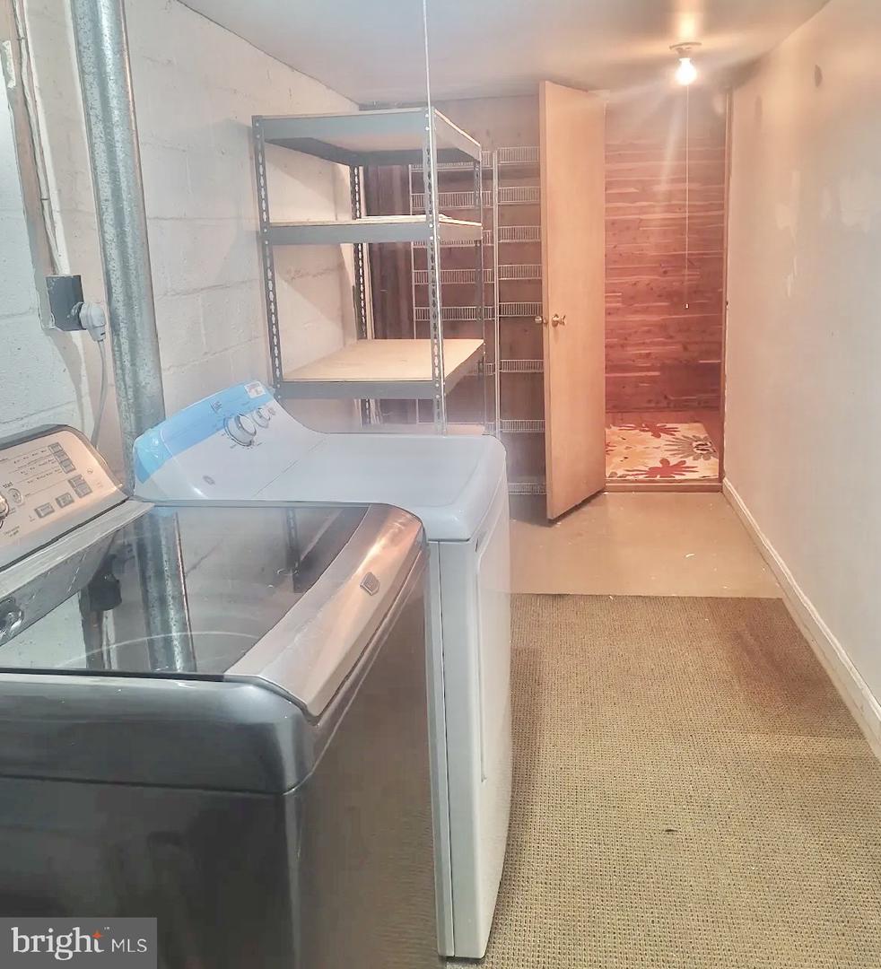 4962 SABRA LN, ANNANDALE, Virginia 22003, 5 Bedrooms Bedrooms, ,3 BathroomsBathrooms,Residential,For sale,4962 SABRA LN,VAFX2286722 MLS # VAFX2286722