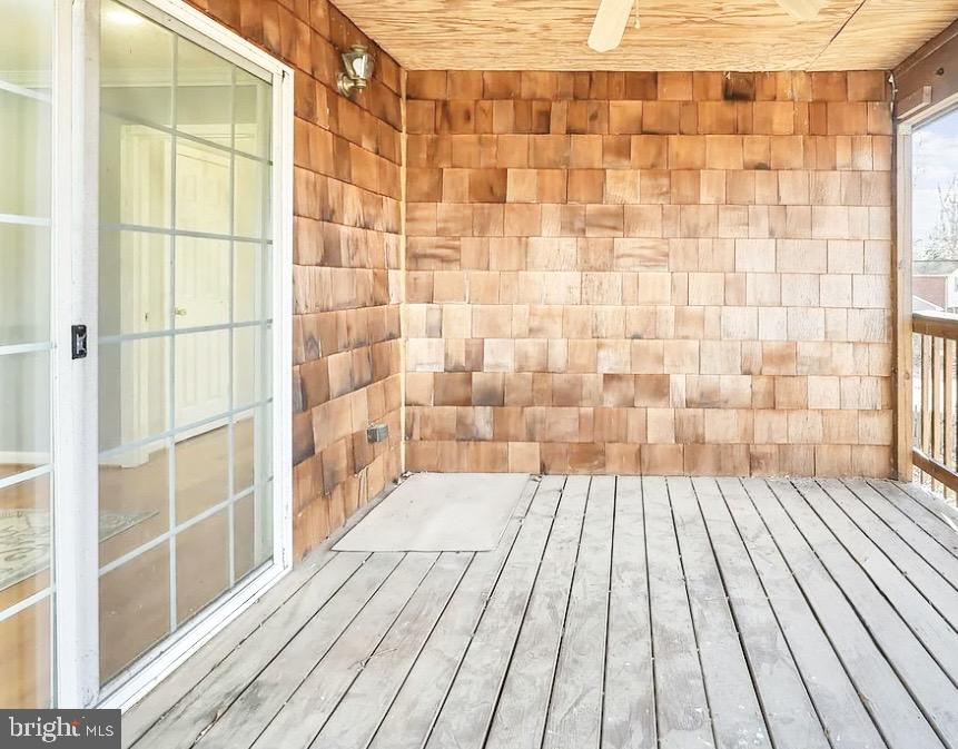 4962 SABRA LN, ANNANDALE, Virginia 22003, 5 Bedrooms Bedrooms, ,3 BathroomsBathrooms,Residential,For sale,4962 SABRA LN,VAFX2286722 MLS # VAFX2286722