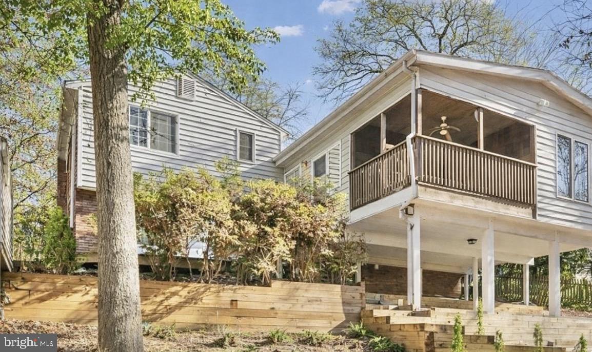 4962 SABRA LN, ANNANDALE, Virginia 22003, 5 Bedrooms Bedrooms, ,3 BathroomsBathrooms,Residential,For sale,4962 SABRA LN,VAFX2286722 MLS # VAFX2286722