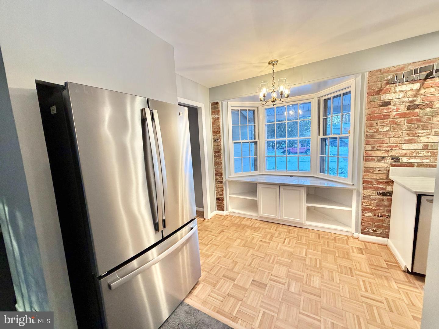 4962 SABRA LN, ANNANDALE, Virginia 22003, 5 Bedrooms Bedrooms, ,3 BathroomsBathrooms,Residential,For sale,4962 SABRA LN,VAFX2286722 MLS # VAFX2286722