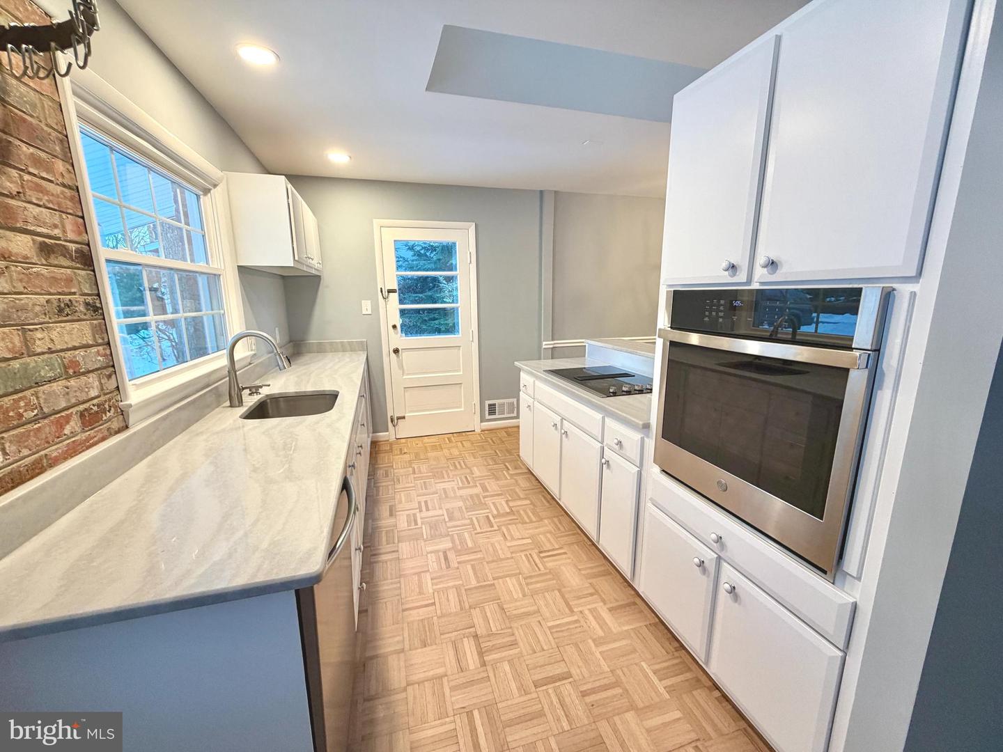 4962 SABRA LN, ANNANDALE, Virginia 22003, 5 Bedrooms Bedrooms, ,3 BathroomsBathrooms,Residential,For sale,4962 SABRA LN,VAFX2286722 MLS # VAFX2286722