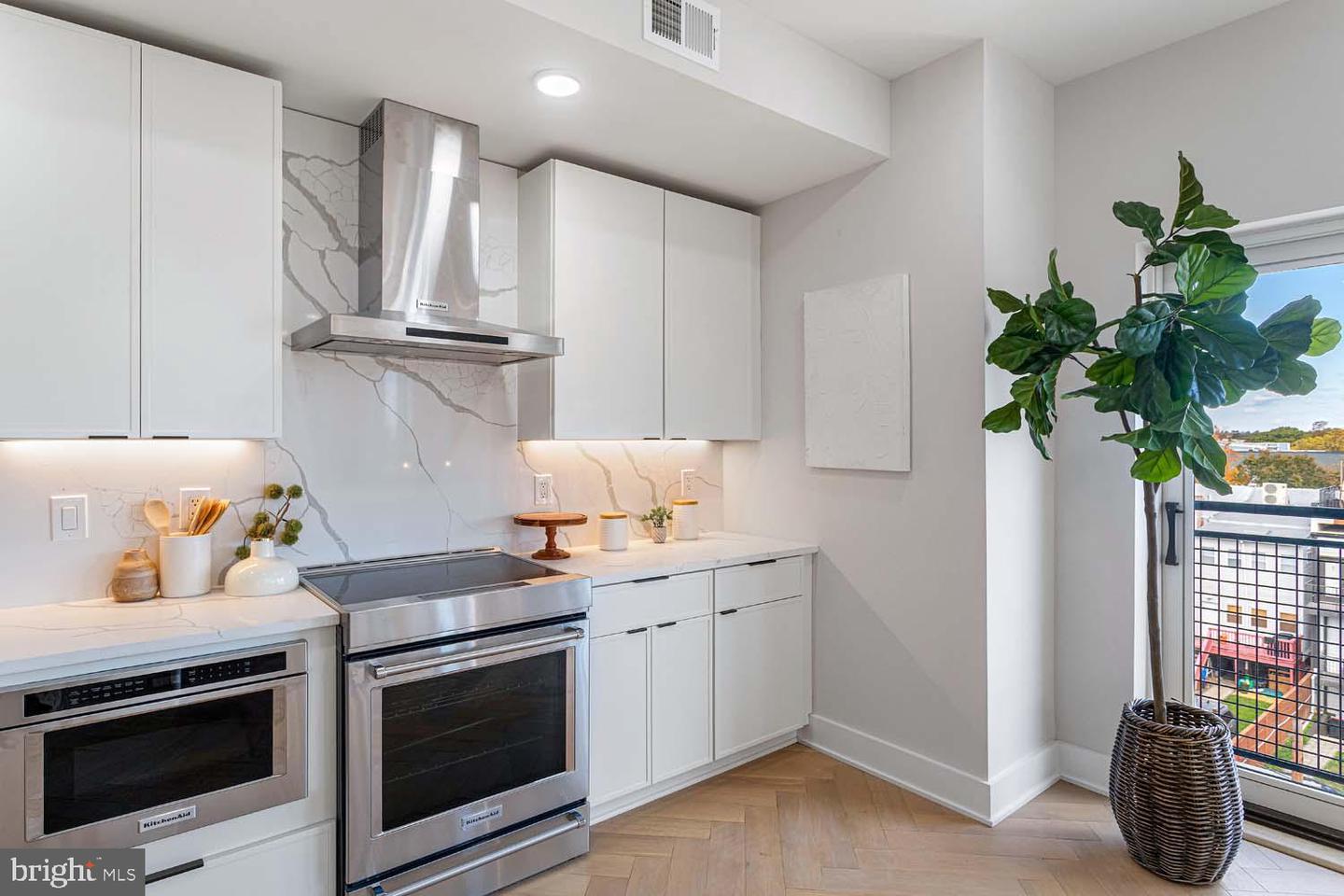 1516 EAST CAPITOL ST NE #T, WASHINGTON, District Of Columbia 20003, 2 Bedrooms Bedrooms, ,2 BathroomsBathrooms,Residential,For sale,1516 EAST CAPITOL ST NE #T,DCDC2244206 MLS # DCDC2244206