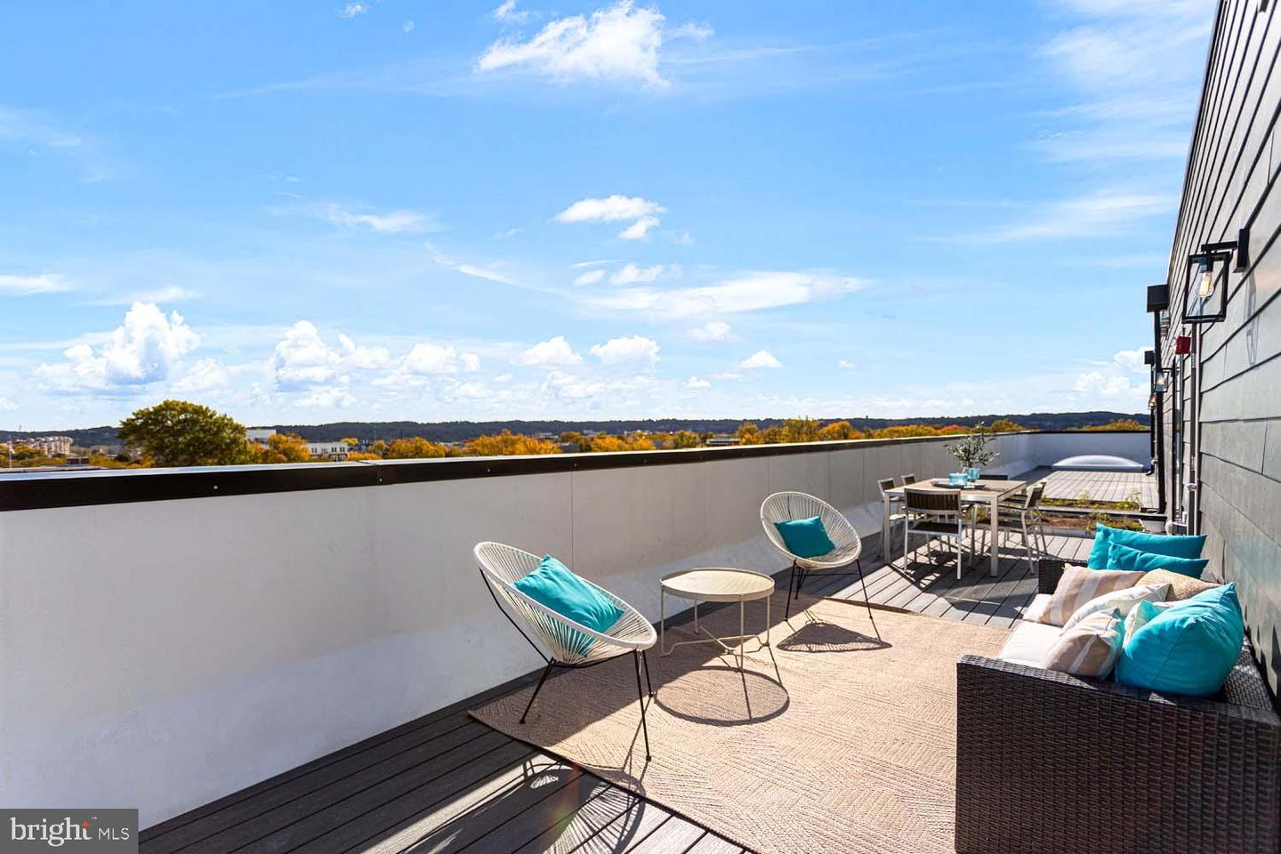 1516 EAST CAPITOL ST NE #T, WASHINGTON, District Of Columbia 20003, 2 Bedrooms Bedrooms, ,2 BathroomsBathrooms,Residential,For sale,1516 EAST CAPITOL ST NE #T,DCDC2244206 MLS # DCDC2244206