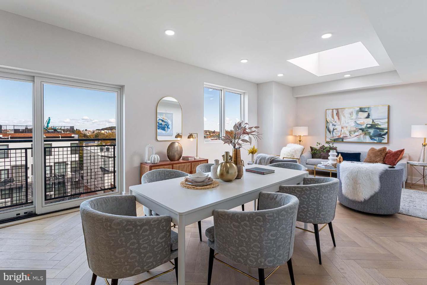 1516 EAST CAPITOL ST NE #T, WASHINGTON, District Of Columbia 20003, 2 Bedrooms Bedrooms, ,2 BathroomsBathrooms,Residential,For sale,1516 EAST CAPITOL ST NE #T,DCDC2244206 MLS # DCDC2244206