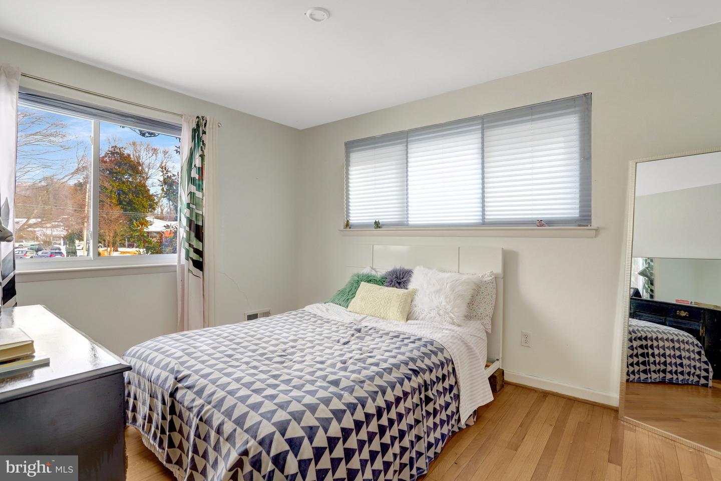 8904 CAMFIELD DR, ALEXANDRIA, Virginia 22308, 4 Bedrooms Bedrooms, ,2 BathroomsBathrooms,Residential,For sale,8904 CAMFIELD DR,VAFX2288508 MLS # VAFX2288508