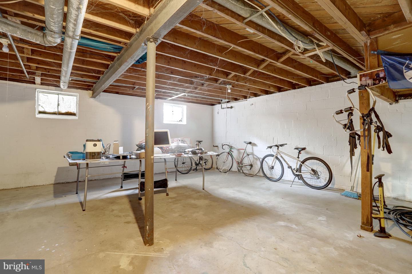 8904 CAMFIELD DR, ALEXANDRIA, Virginia 22308, 4 Bedrooms Bedrooms, ,2 BathroomsBathrooms,Residential,For sale,8904 CAMFIELD DR,VAFX2288508 MLS # VAFX2288508