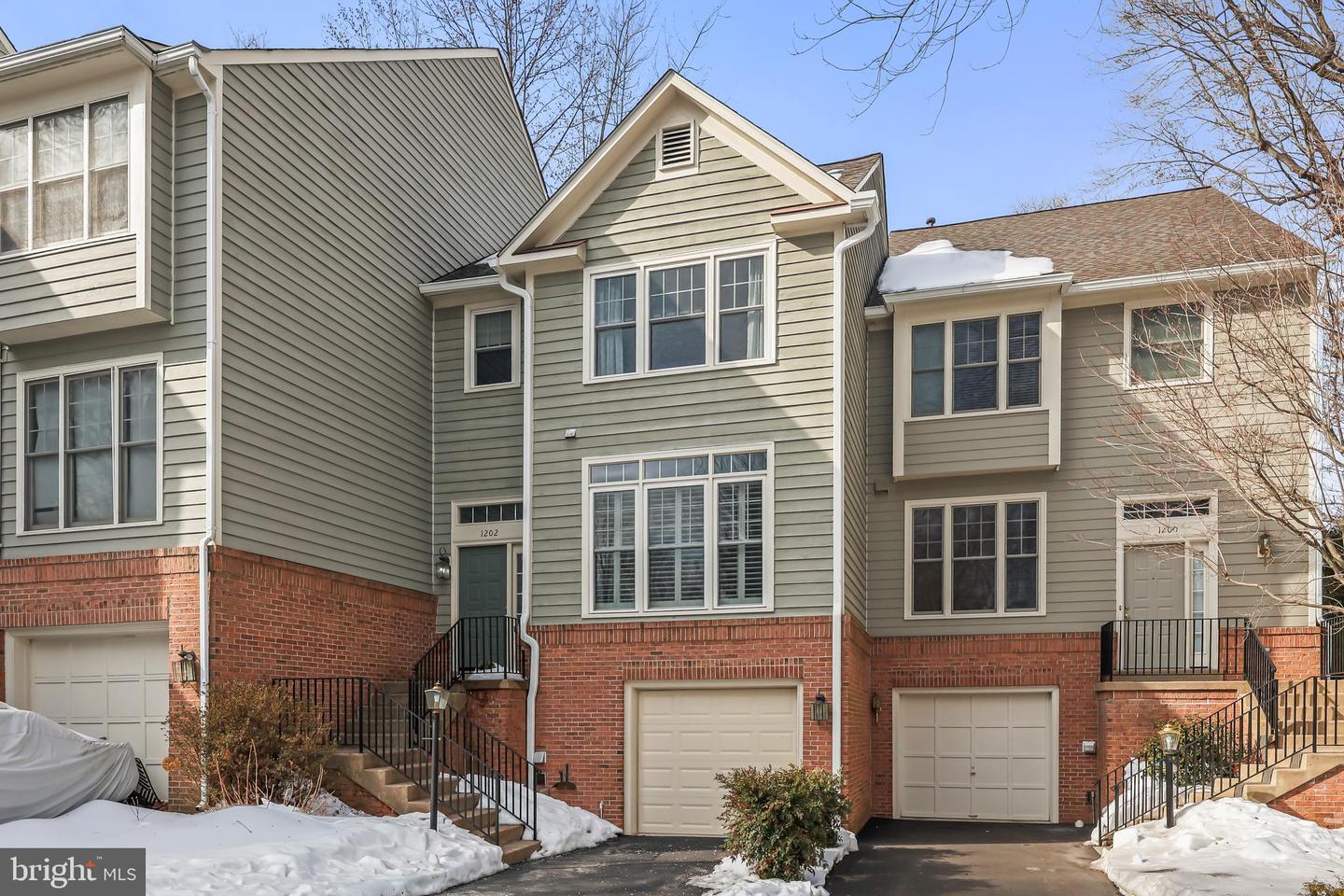 1202 WEATHERSTONE CT, RESTON, Virginia 20194, 3 Bedrooms Bedrooms, ,2 BathroomsBathrooms,Residential,For sale,1202 WEATHERSTONE CT,VAFX2288642 MLS # VAFX2288642