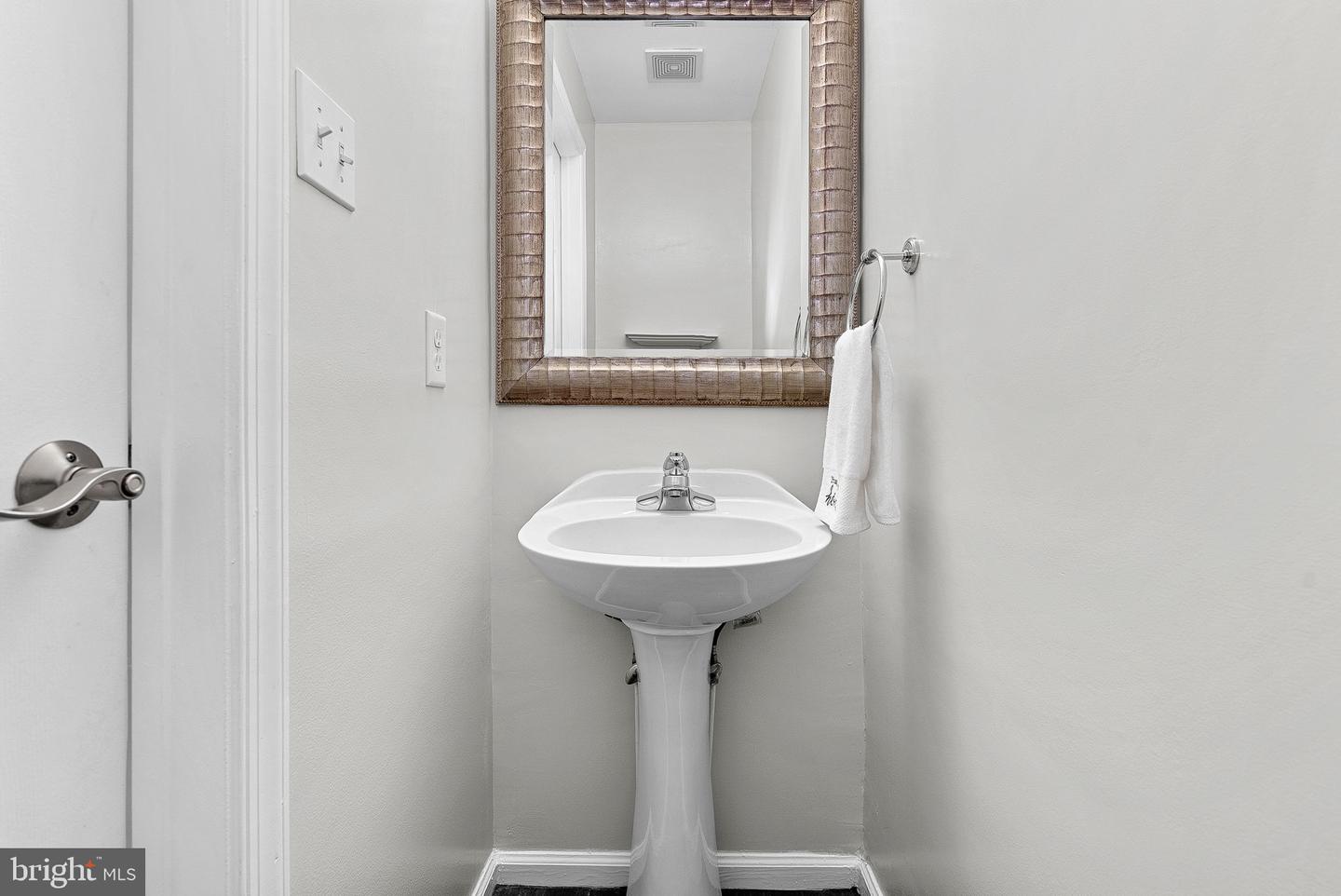 20718 APOLLO TER, ASHBURN, Virginia 20147, 3 Bedrooms Bedrooms, ,2 BathroomsBathrooms,Residential,For sale,20718 APOLLO TER,VALO2115272 MLS # VALO2115272