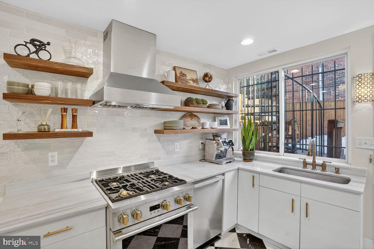 1316 FLORIDA AVE NW, WASHINGTON, District Of Columbia 20009, 4 Bedrooms Bedrooms, 8 Rooms Rooms,3 BathroomsBathrooms,Residential,For sale,1316 FLORIDA AVE NW,DCDC2244898 MLS # DCDC2244898