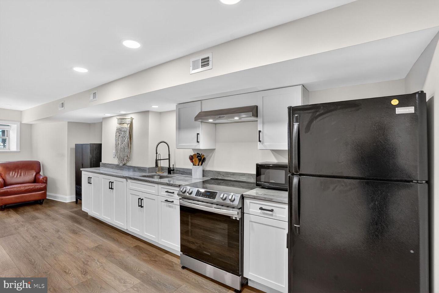 1316 FLORIDA AVE NW, WASHINGTON, District Of Columbia 20009, 4 Bedrooms Bedrooms, 8 Rooms Rooms,3 BathroomsBathrooms,Residential,For sale,1316 FLORIDA AVE NW,DCDC2244898 MLS # DCDC2244898