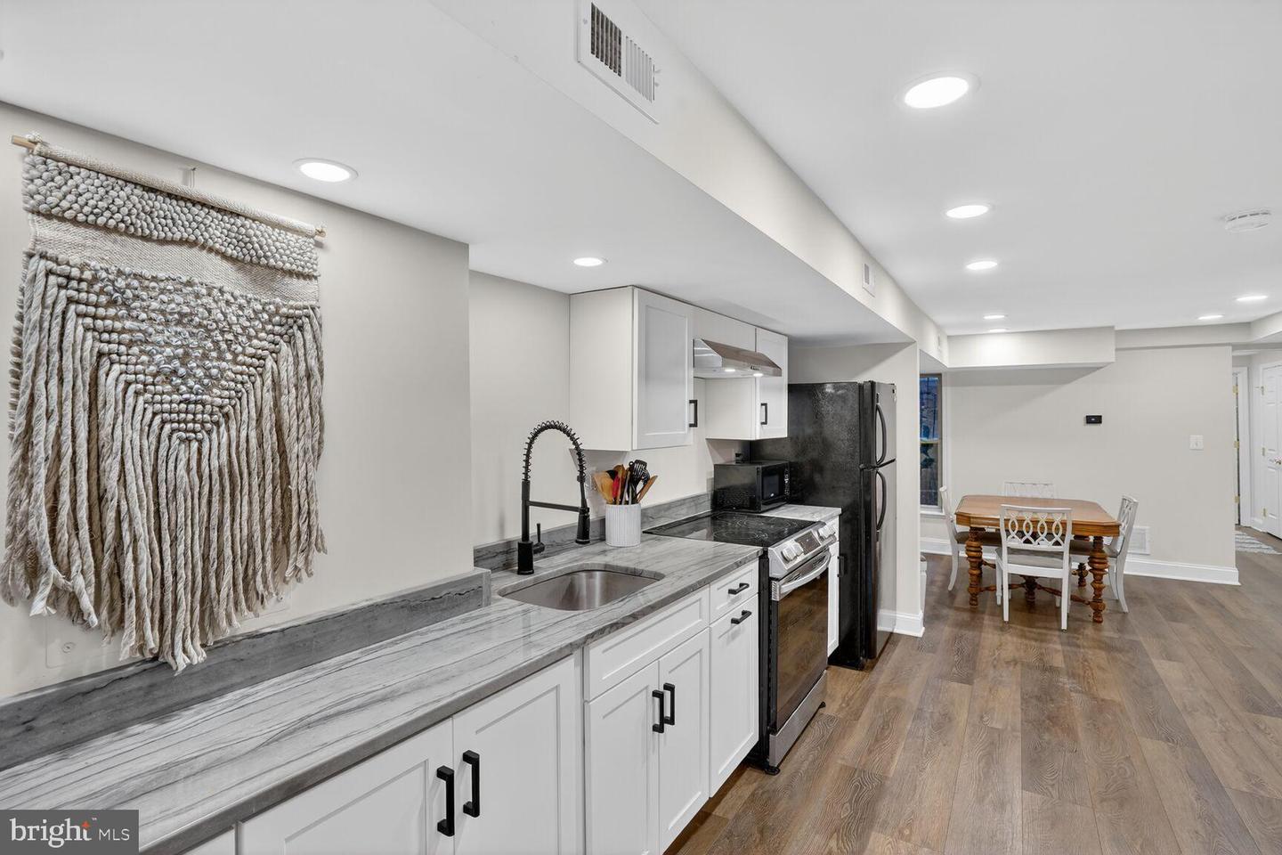 1316 FLORIDA AVE NW, WASHINGTON, District Of Columbia 20009, 4 Bedrooms Bedrooms, 8 Rooms Rooms,3 BathroomsBathrooms,Residential,For sale,1316 FLORIDA AVE NW,DCDC2244898 MLS # DCDC2244898