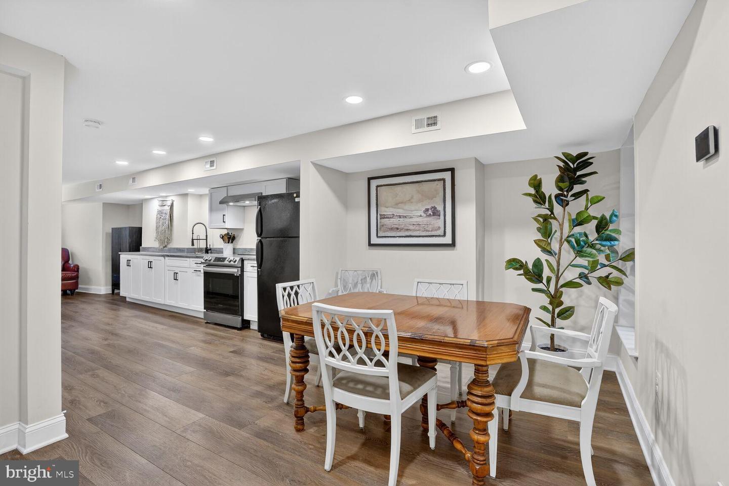 1316 FLORIDA AVE NW, WASHINGTON, District Of Columbia 20009, 4 Bedrooms Bedrooms, 8 Rooms Rooms,3 BathroomsBathrooms,Residential,For sale,1316 FLORIDA AVE NW,DCDC2244898 MLS # DCDC2244898