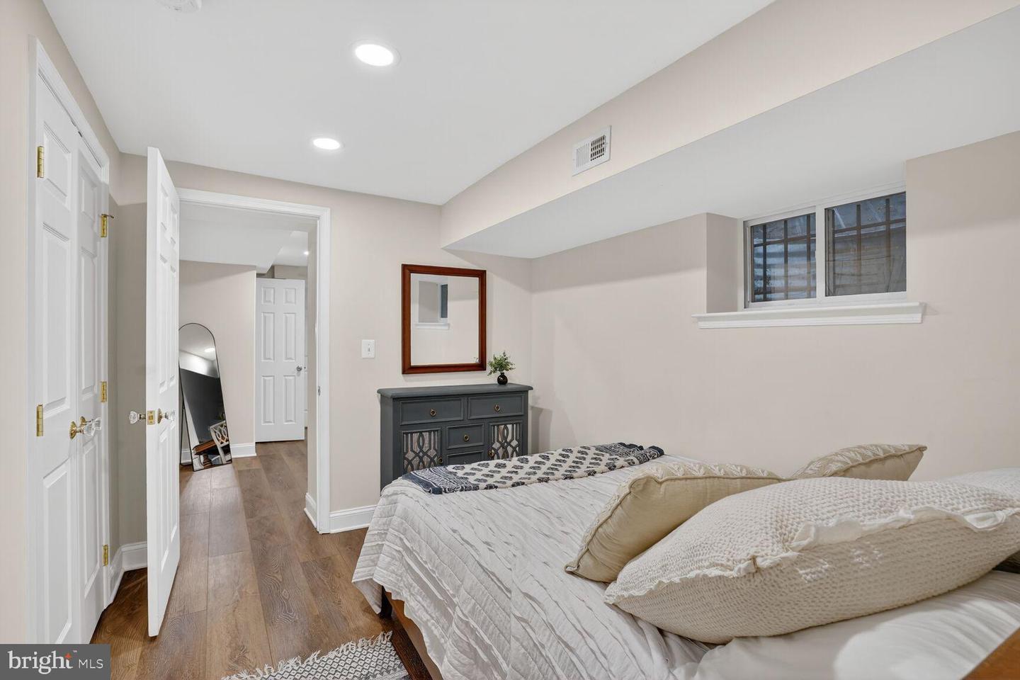 1316 FLORIDA AVE NW, WASHINGTON, District Of Columbia 20009, 4 Bedrooms Bedrooms, 8 Rooms Rooms,3 BathroomsBathrooms,Residential,For sale,1316 FLORIDA AVE NW,DCDC2244898 MLS # DCDC2244898