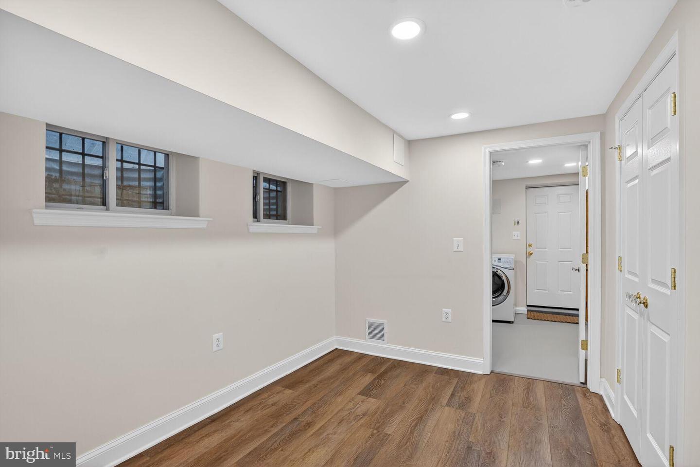 1316 FLORIDA AVE NW, WASHINGTON, District Of Columbia 20009, 4 Bedrooms Bedrooms, 8 Rooms Rooms,3 BathroomsBathrooms,Residential,For sale,1316 FLORIDA AVE NW,DCDC2244898 MLS # DCDC2244898