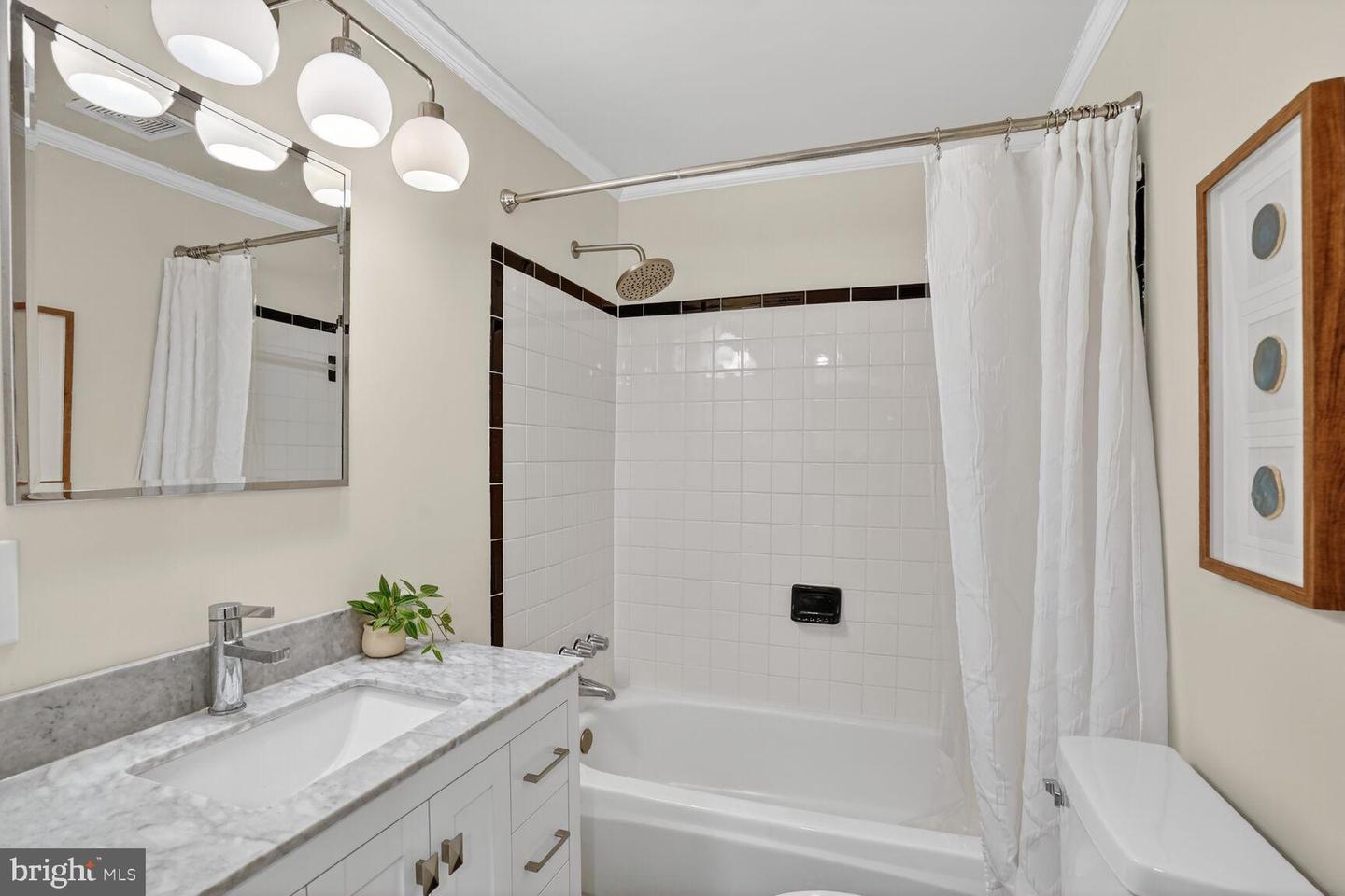 1316 FLORIDA AVE NW, WASHINGTON, District Of Columbia 20009, 4 Bedrooms Bedrooms, 8 Rooms Rooms,3 BathroomsBathrooms,Residential,For sale,1316 FLORIDA AVE NW,DCDC2244898 MLS # DCDC2244898