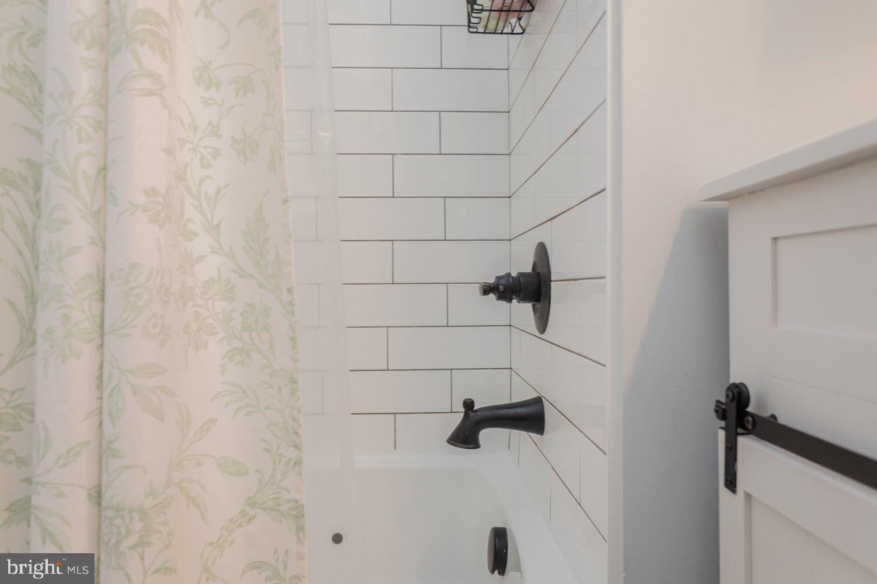 16805 E SPRING AVE, ELKTON, Virginia 22827, 3 Bedrooms Bedrooms, ,2 BathroomsBathrooms,Residential,For sale,16805 E SPRING AVE,VARO2002842 MLS # VARO2002842