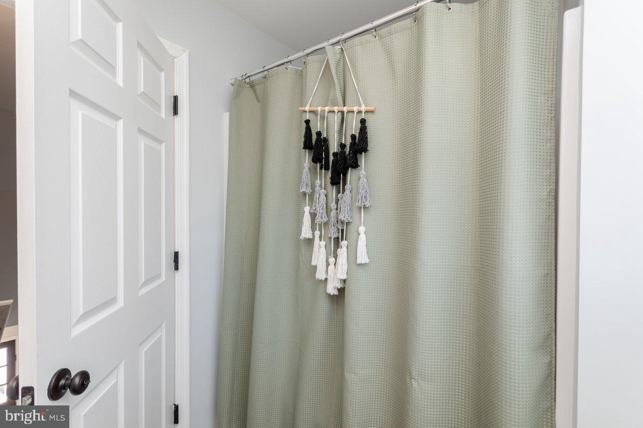 16805 E SPRING AVE, ELKTON, Virginia 22827, 3 Bedrooms Bedrooms, ,2 BathroomsBathrooms,Residential,For sale,16805 E SPRING AVE,VARO2002842 MLS # VARO2002842