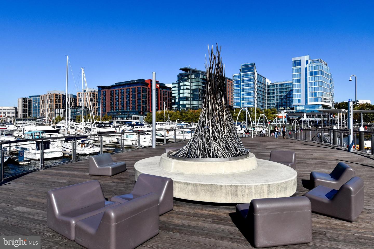 700 7TH ST SW #826, WASHINGTON, District Of Columbia 20024, 1 Bedroom Bedrooms, 4 Rooms Rooms,1 BathroomBathrooms,Residential,For sale,700 7TH ST SW #826,DCDC2245020 MLS # DCDC2245020