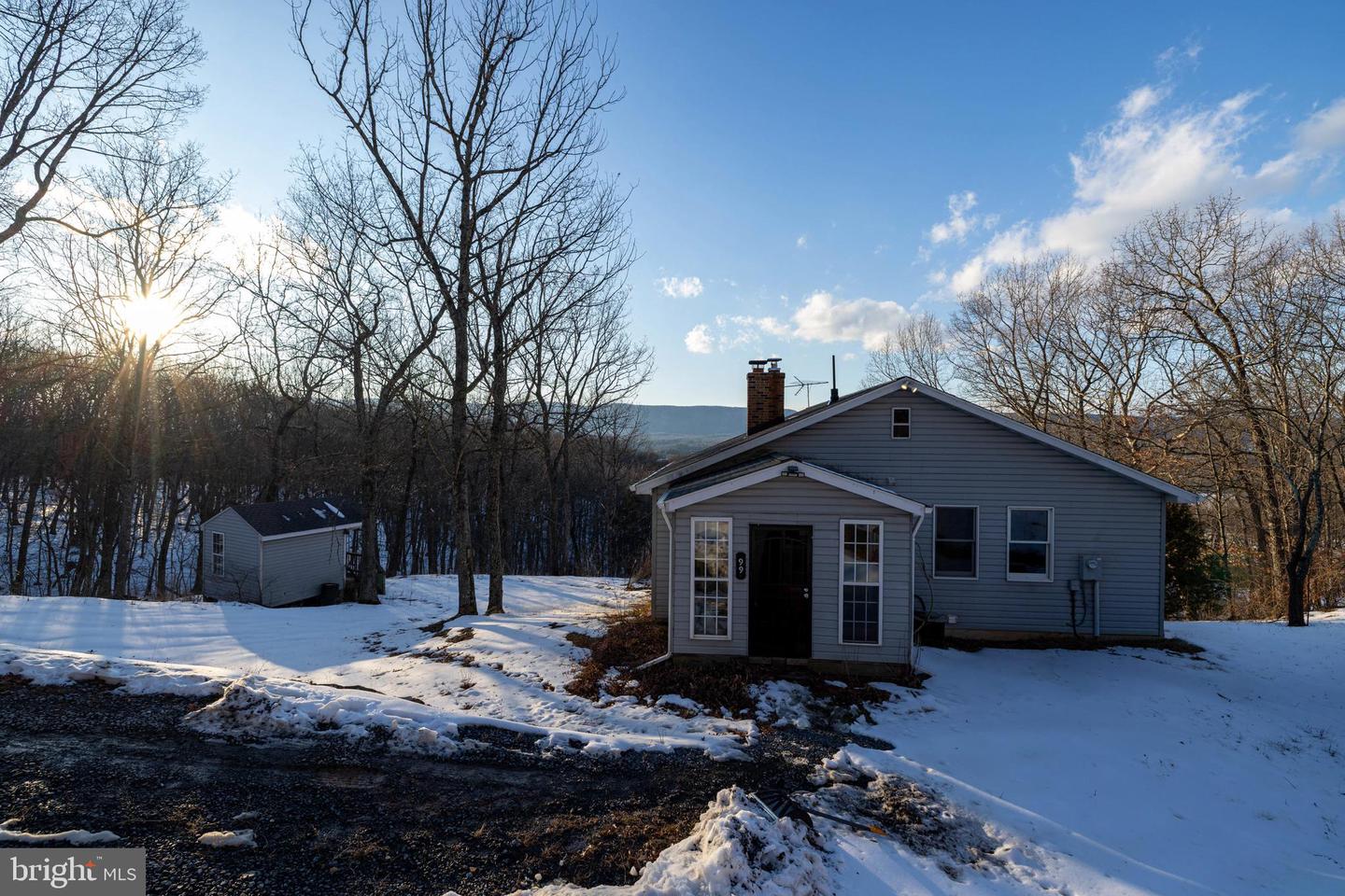 99 LAUREL LN, FORT VALLEY, Virginia 22652, 3 Bedrooms Bedrooms, ,1 BathroomBathrooms,Residential,For sale,99 LAUREL LN,VASH2013530 MLS # VASH2013530