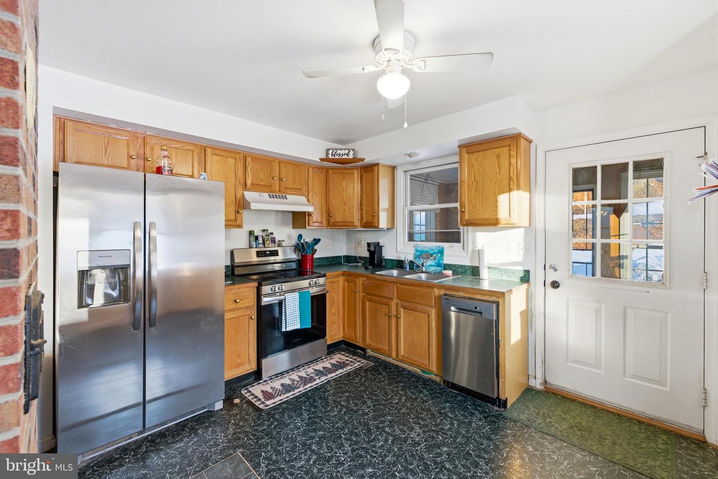 99 LAUREL LN, FORT VALLEY, Virginia 22652, 3 Bedrooms Bedrooms, ,1 BathroomBathrooms,Residential,For sale,99 LAUREL LN,VASH2013530 MLS # VASH2013530