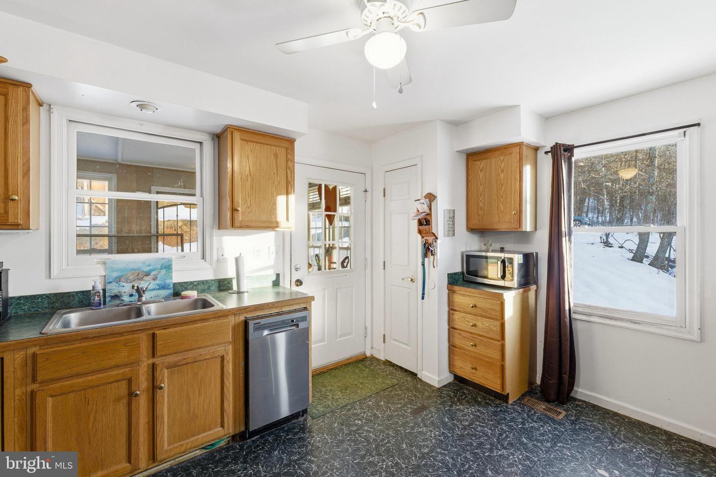 99 LAUREL LN, FORT VALLEY, Virginia 22652, 3 Bedrooms Bedrooms, ,1 BathroomBathrooms,Residential,For sale,99 LAUREL LN,VASH2013530 MLS # VASH2013530