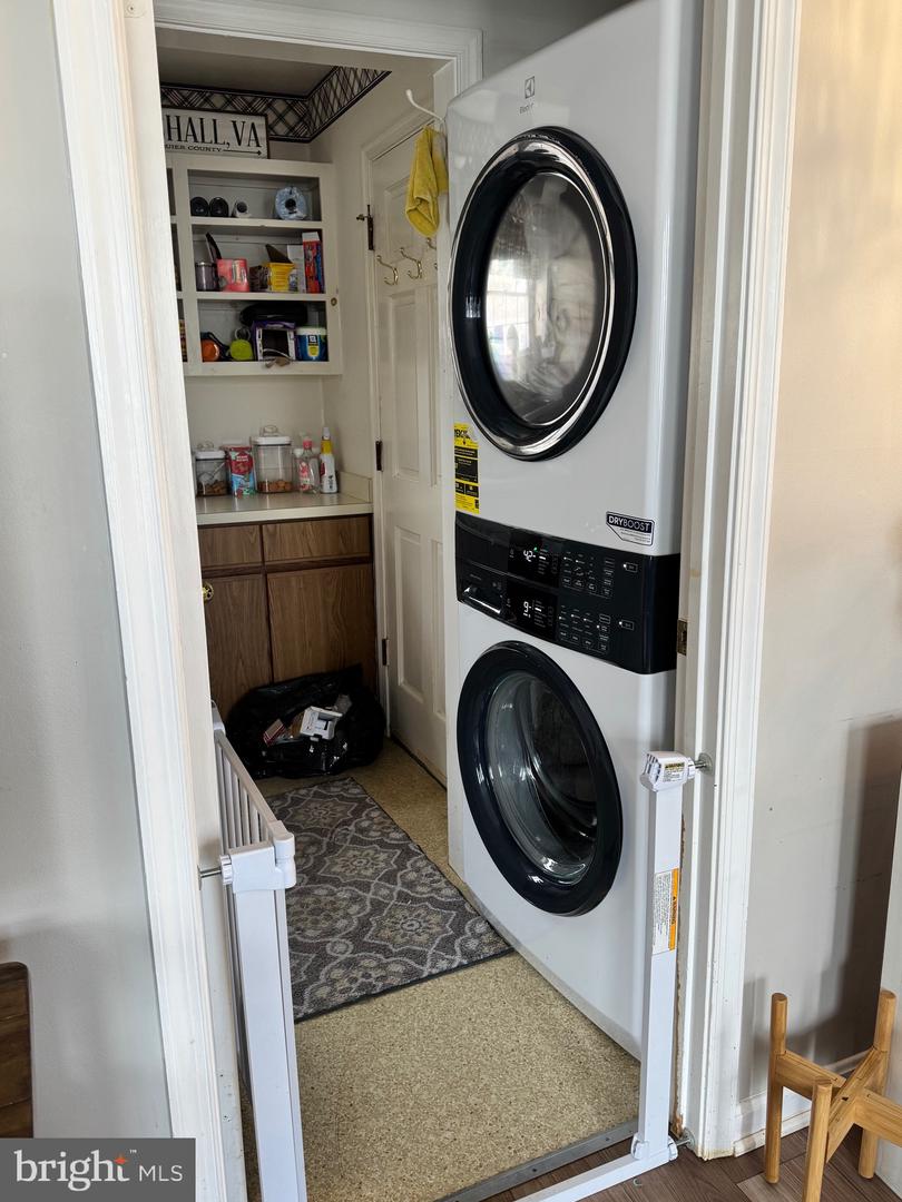 8332 MAUZY SQUARE, MARSHALL, Virginia 20115, 2 Bedrooms Bedrooms, ,2 BathroomsBathrooms,Residential,For sale,8332 MAUZY SQUARE,VAFQ2020466 MLS # VAFQ2020466